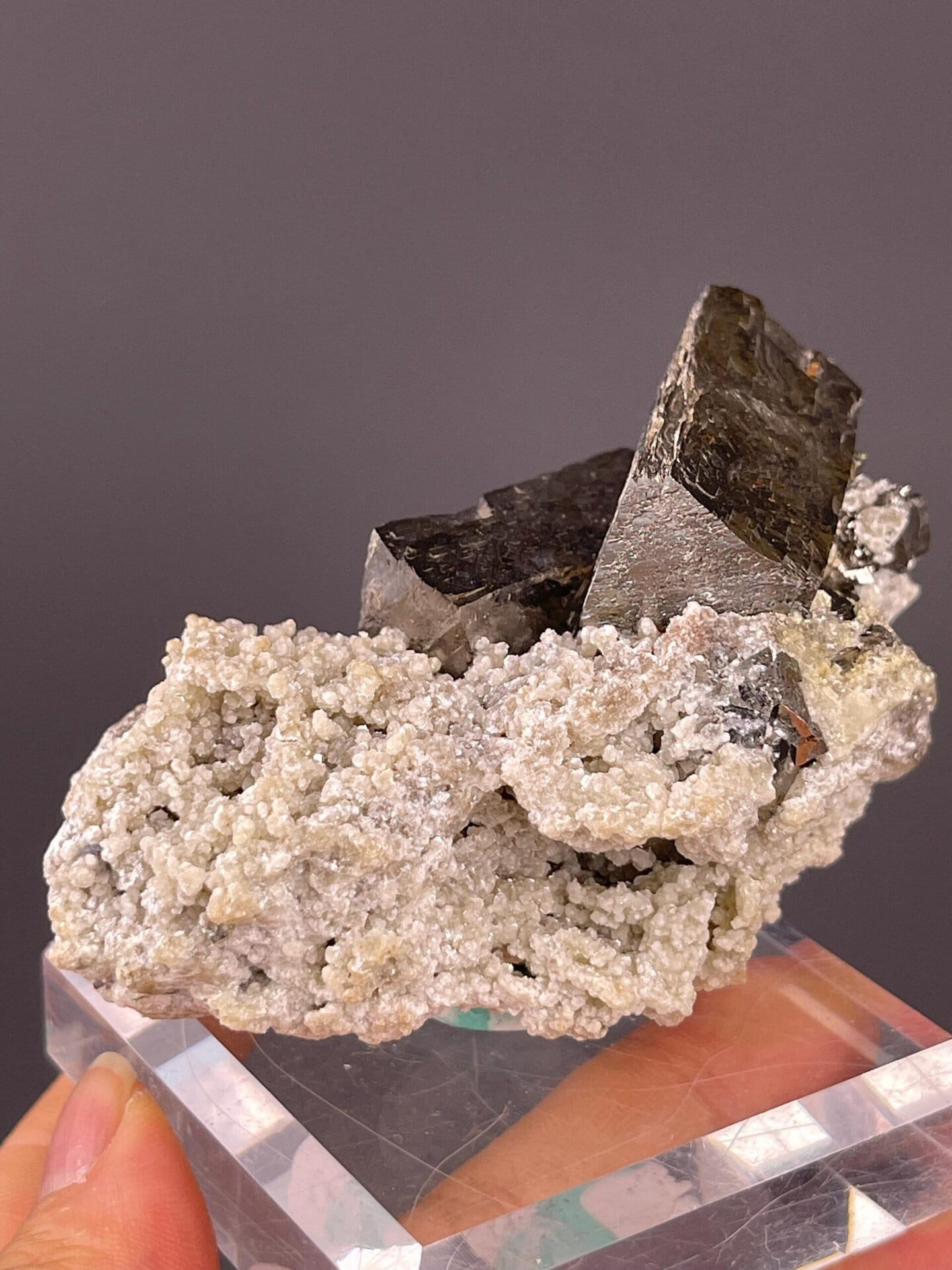 Chalcopyrite with color-play iridescence on crystalline quartz