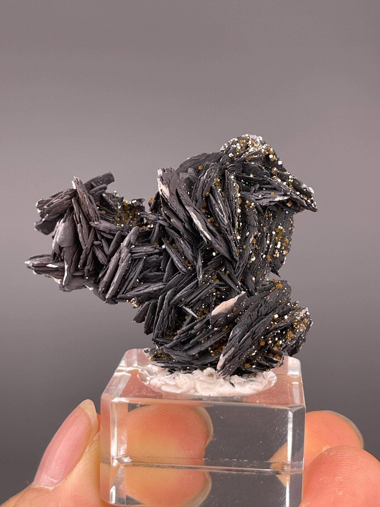 Side view of barite-vanadinite cluster, 1.8×0.7×1.5 in, Morocco