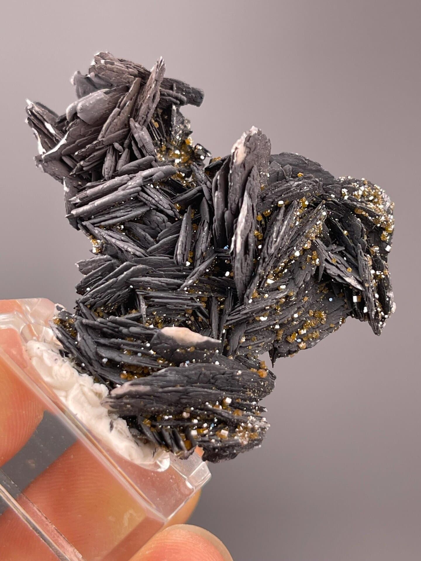 Back view of Moroccan barite-vanadinite cluster