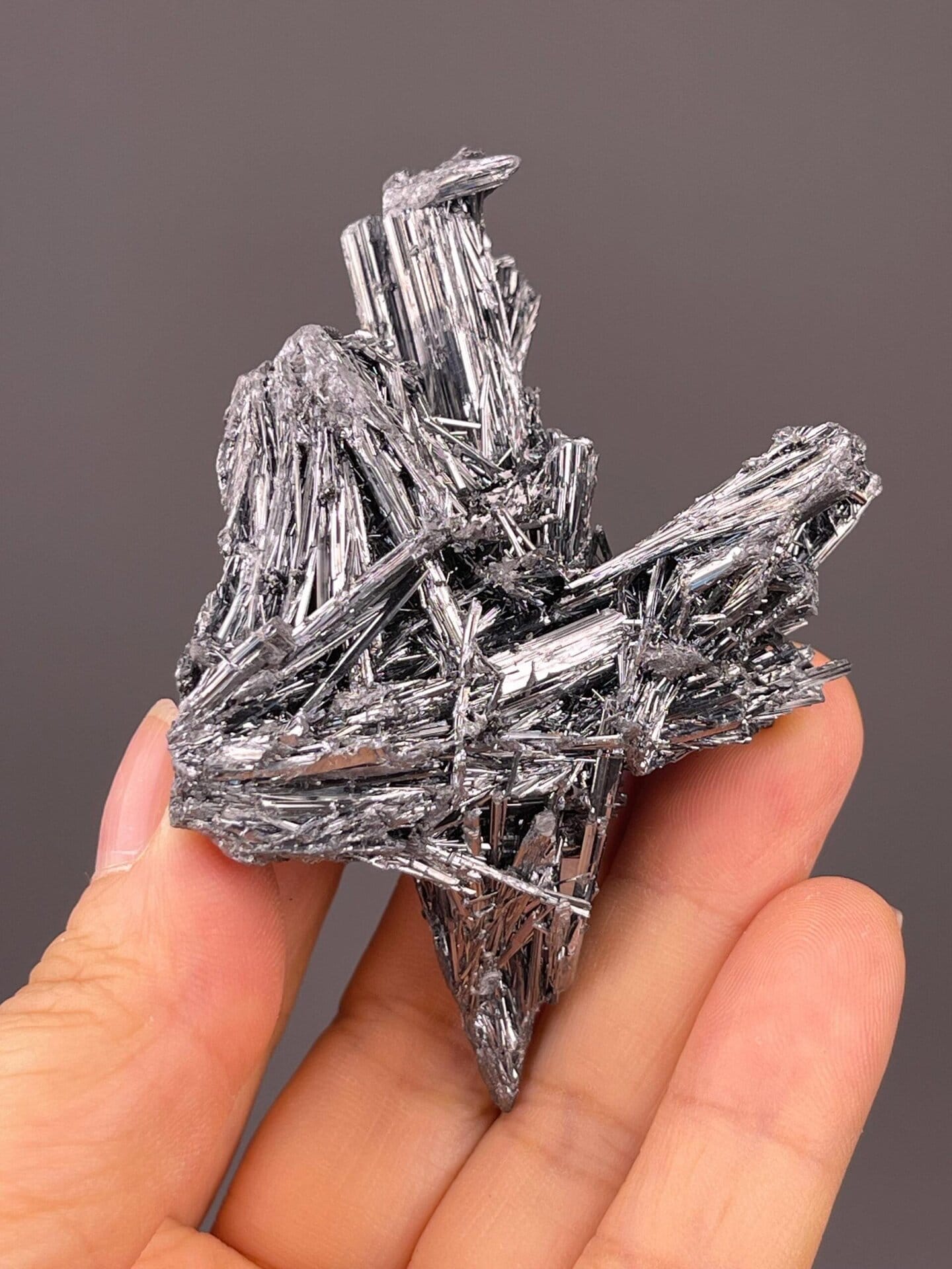 Sb₂S₃ orthorhombic stibnite, Mohs 2, acicular, Hunan, 1.9 oz