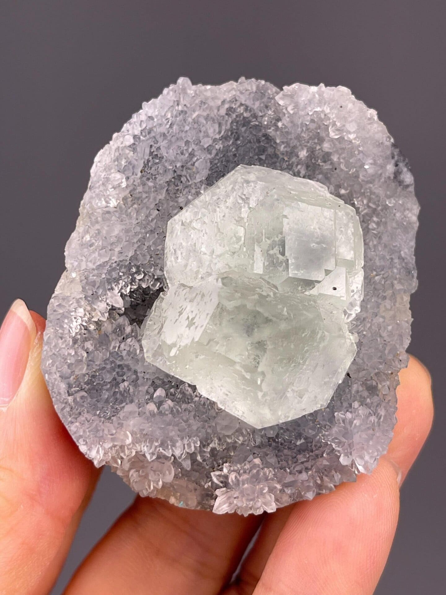 Top view of fluorite twin arrangement on quartz matrix