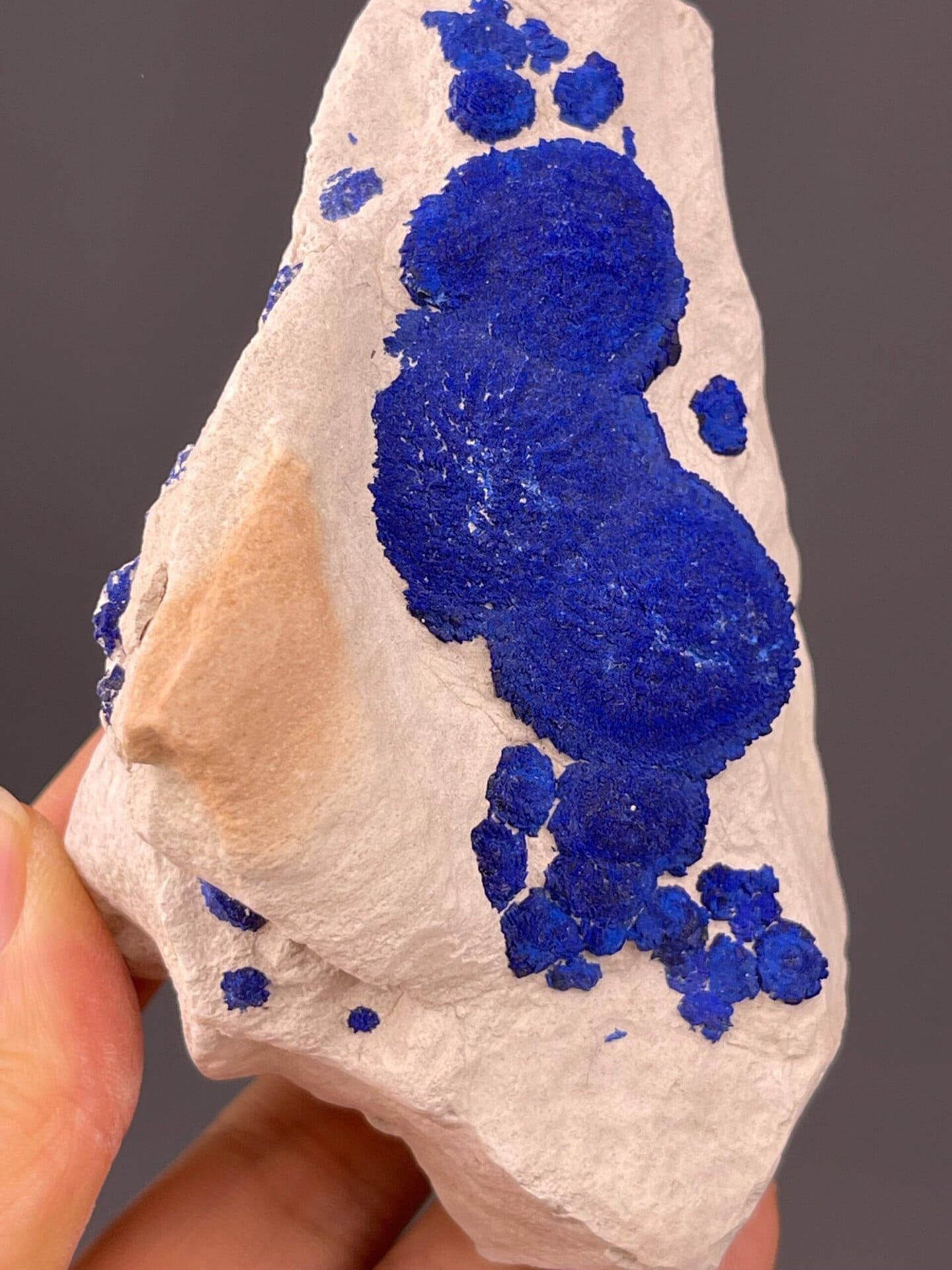 Cu₃(CO₃)₂(OH)₂ monoclinic azurite, Mohs 3.5, Australia, 230 g (8.1 oz)