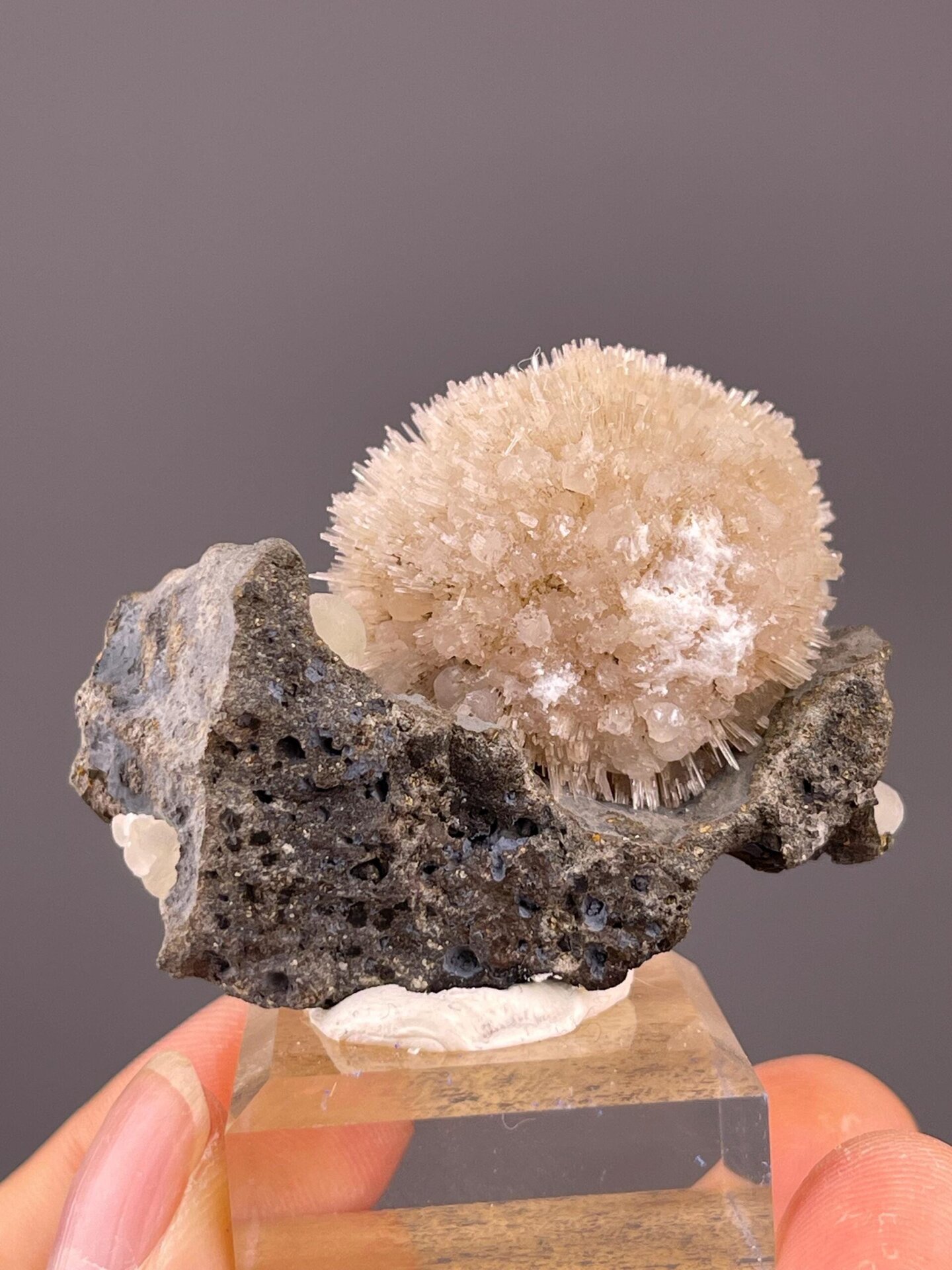 Stilbite Radial Sphere on Basalt Matrix – India