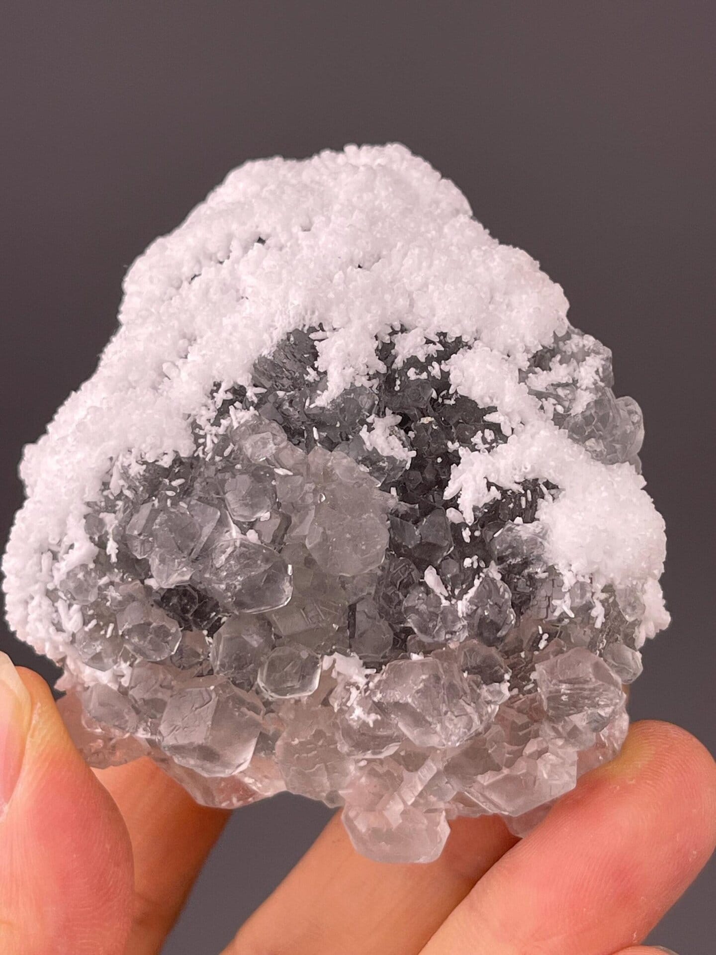 Top view of druzy quartz coverage on fluorite