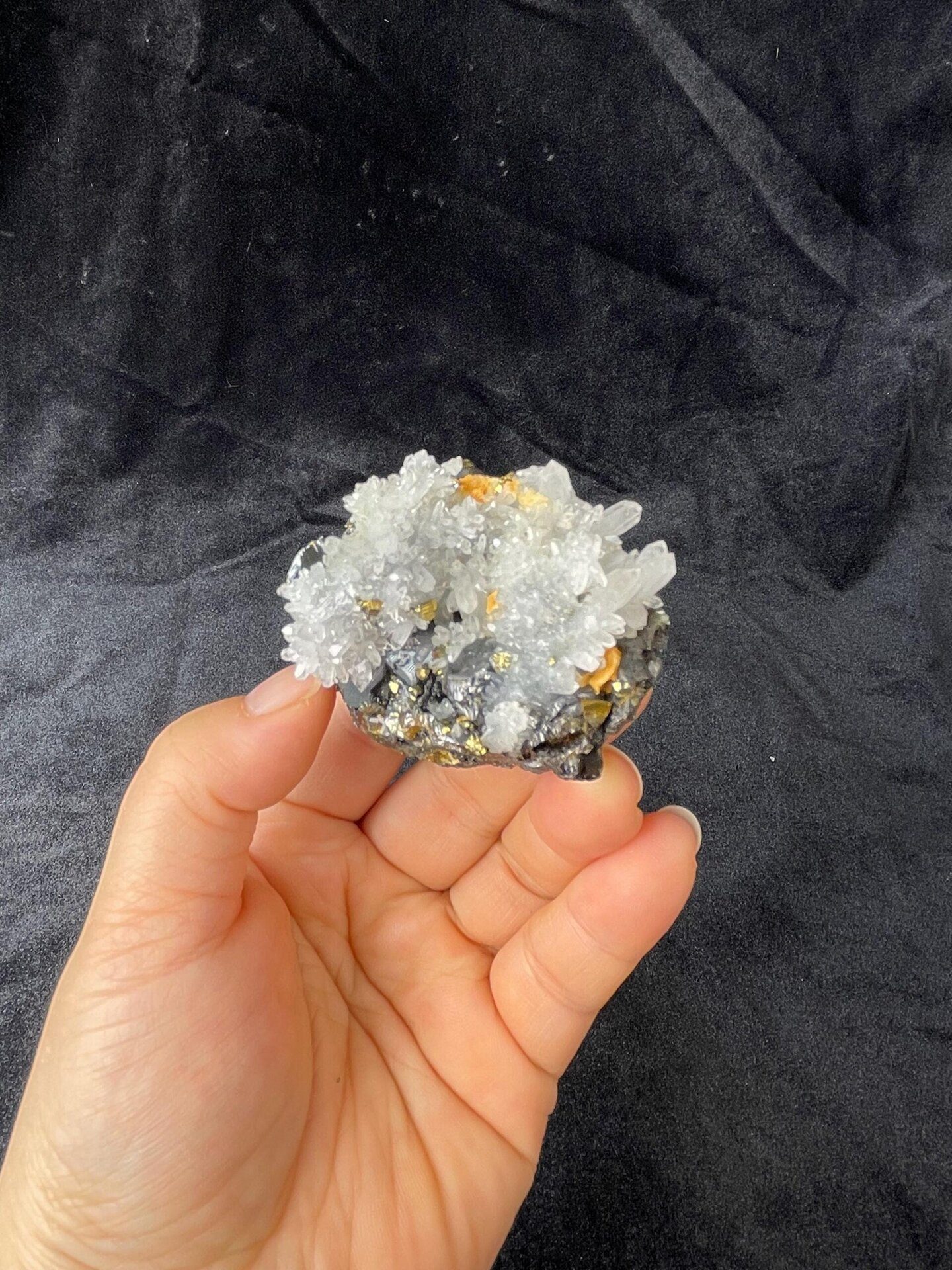 Side view of sphalerite quartz flower cluster from China