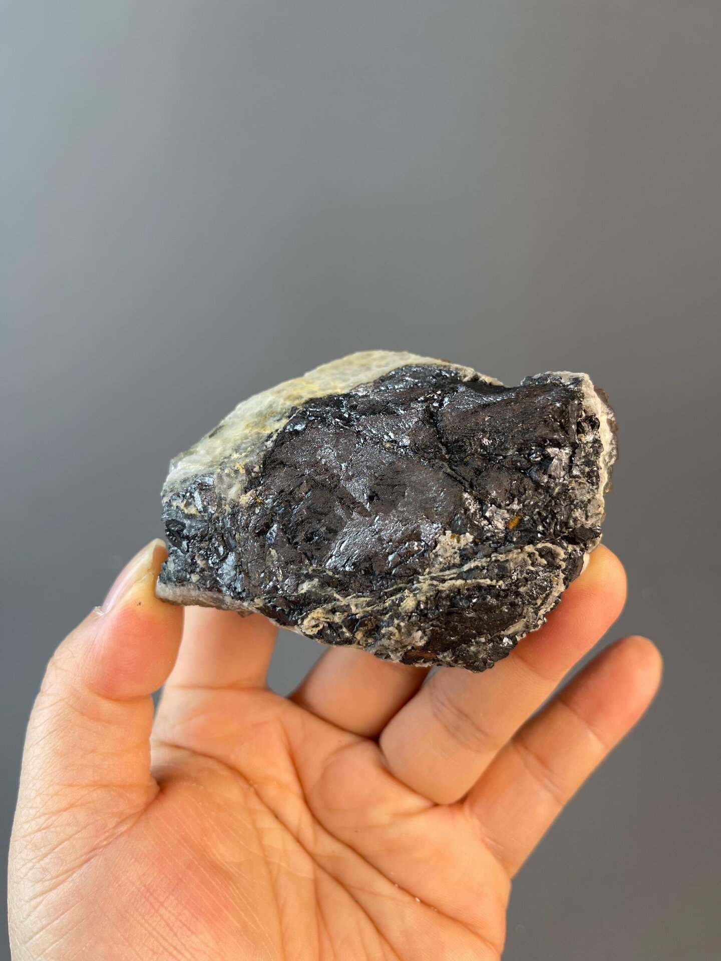 Scale view of 3.0x1.0x2.0 in fluorite cluster
