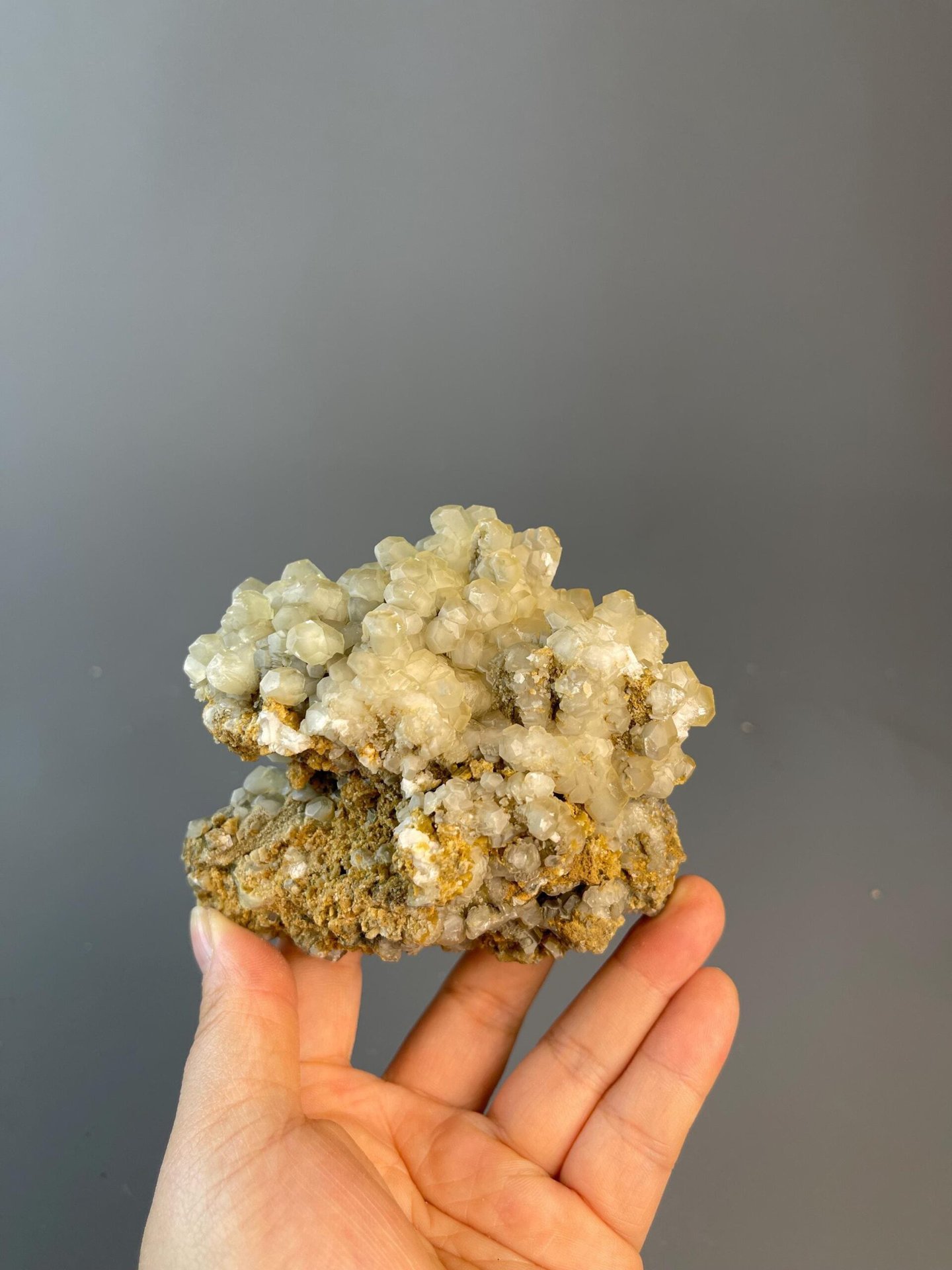 Unusual columnar calcite CaCO3 growth form from Hunan