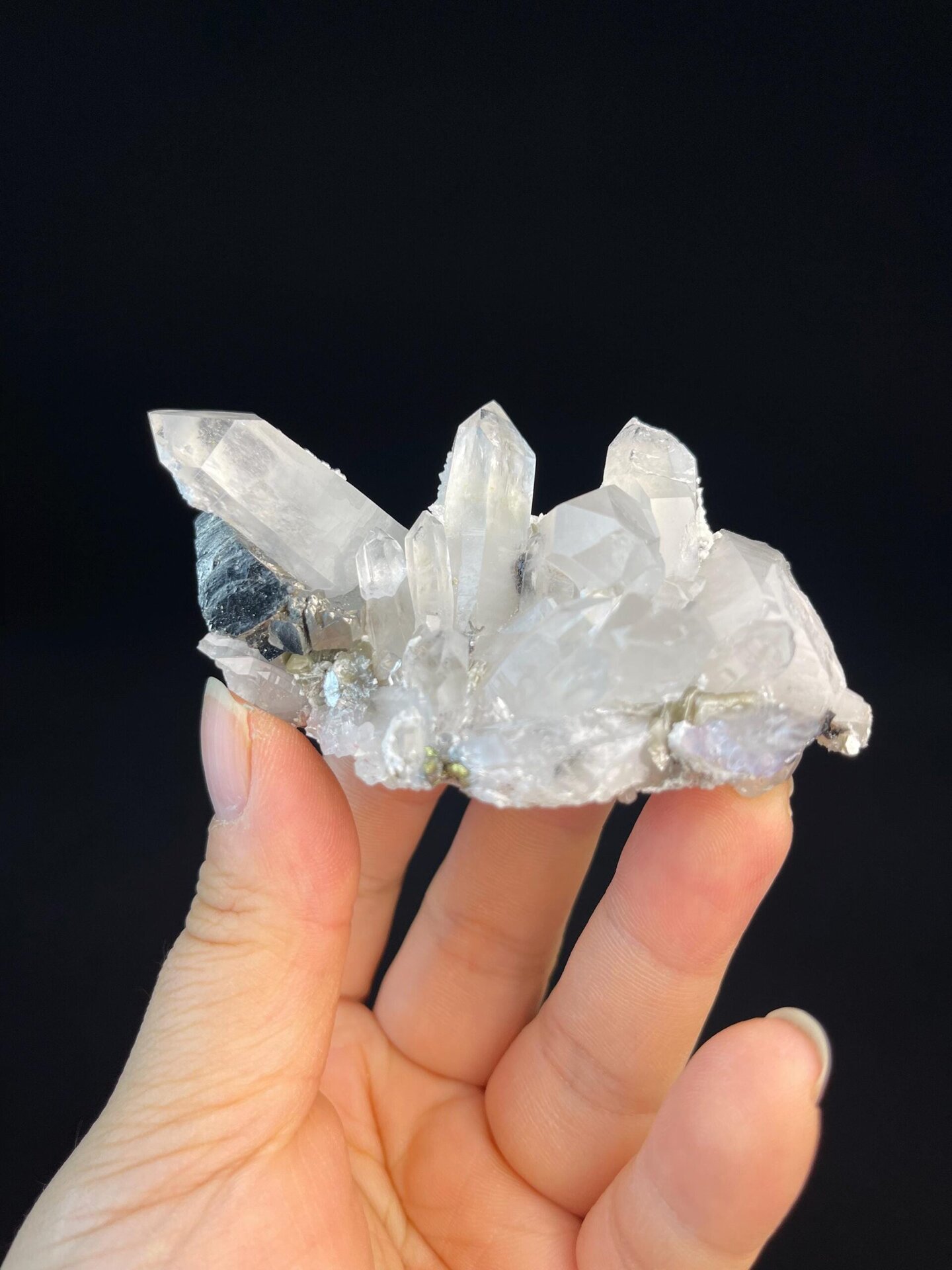 Quartz SiO2 with cassiterite SnO2 and fluorite CaF2, YGX
