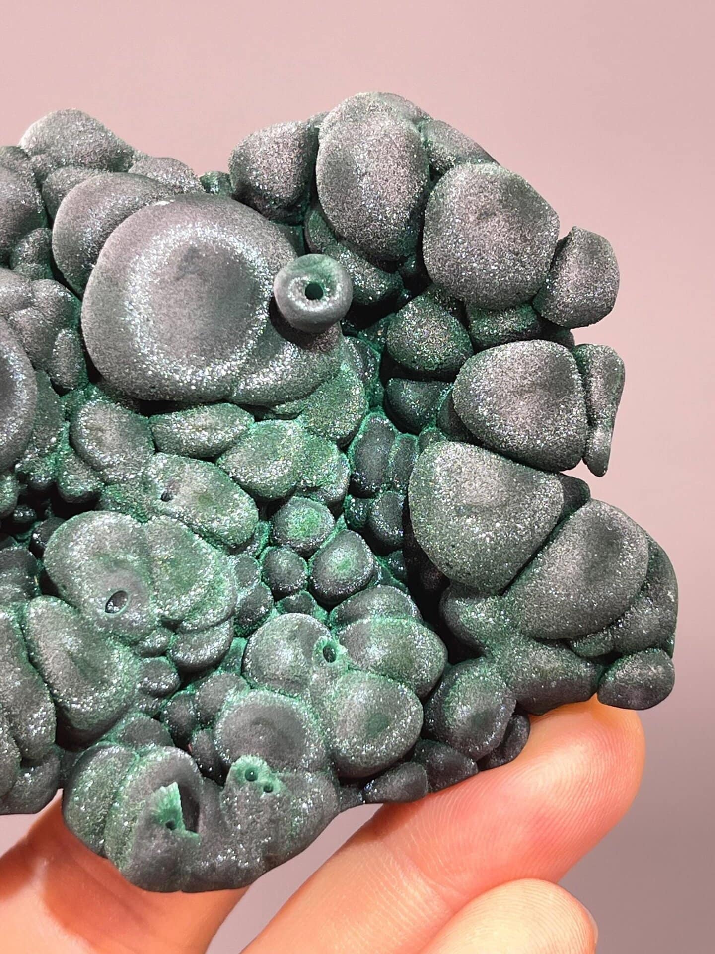Malachite Cu2CO3OH2 monoclinic botryoidal, Yangchun