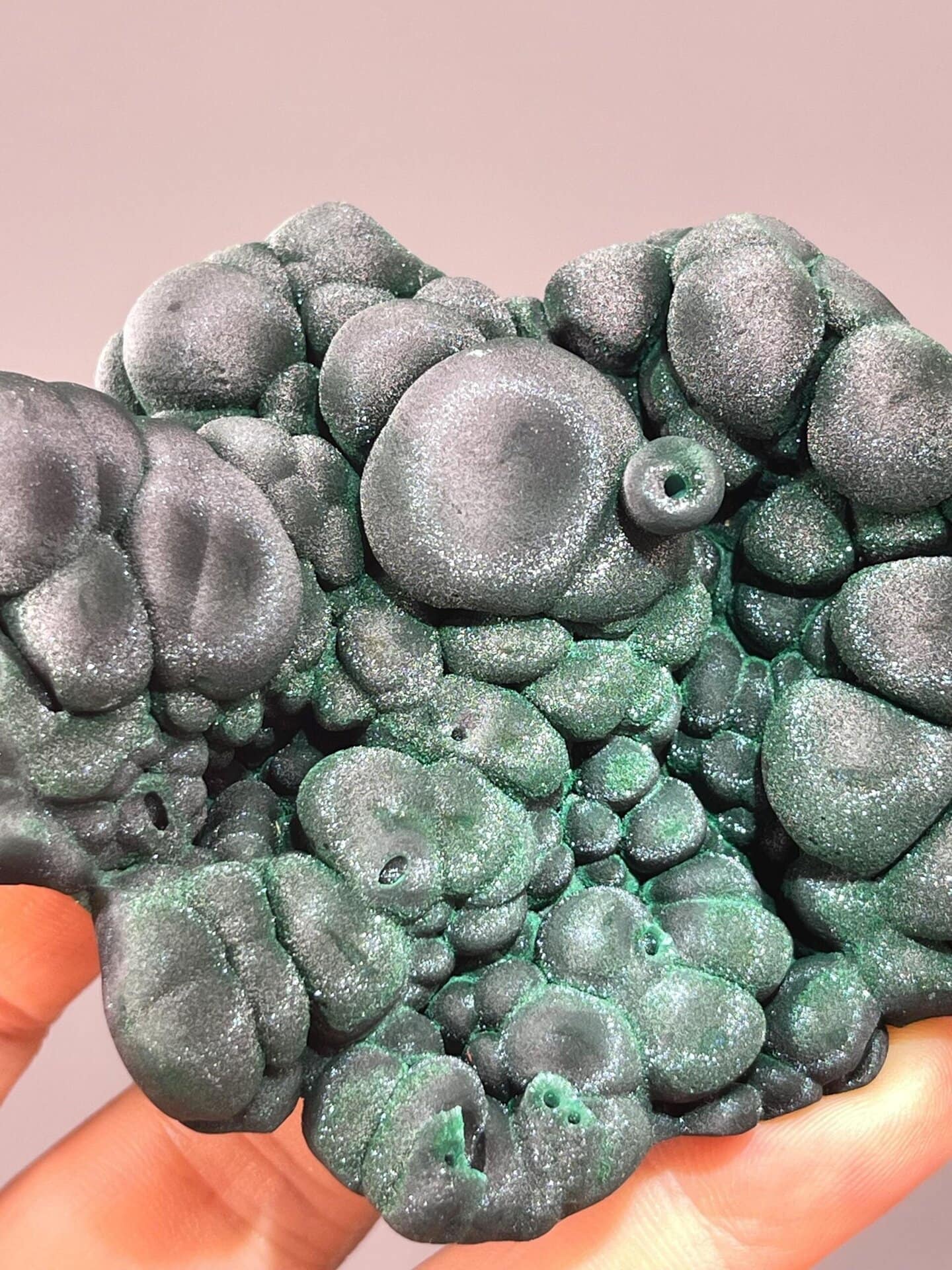 Scale view of 3.3x1.0x2.6 in malachite cluster