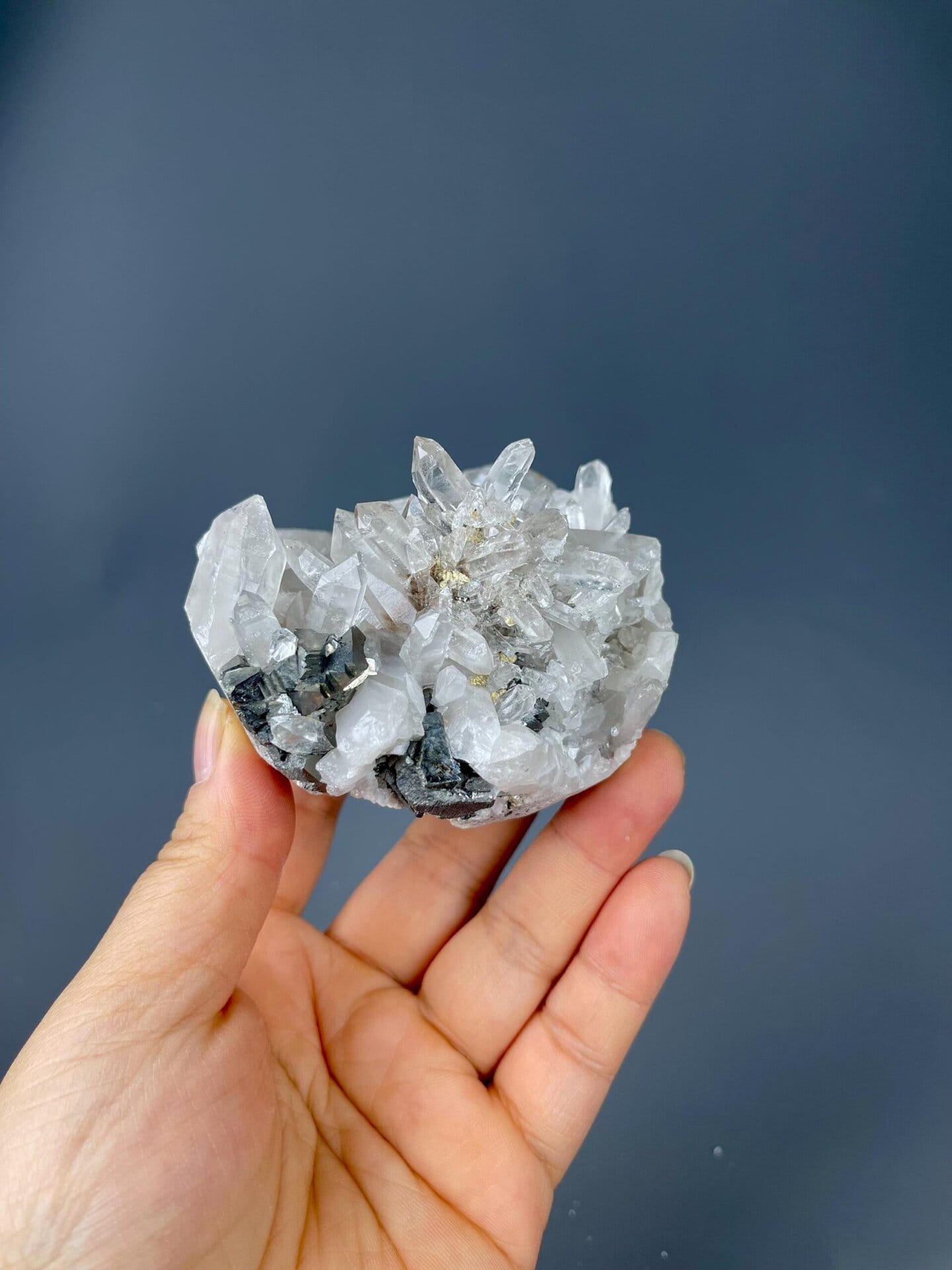 Side view of pyrite geode interior, Yaogangxian Mine