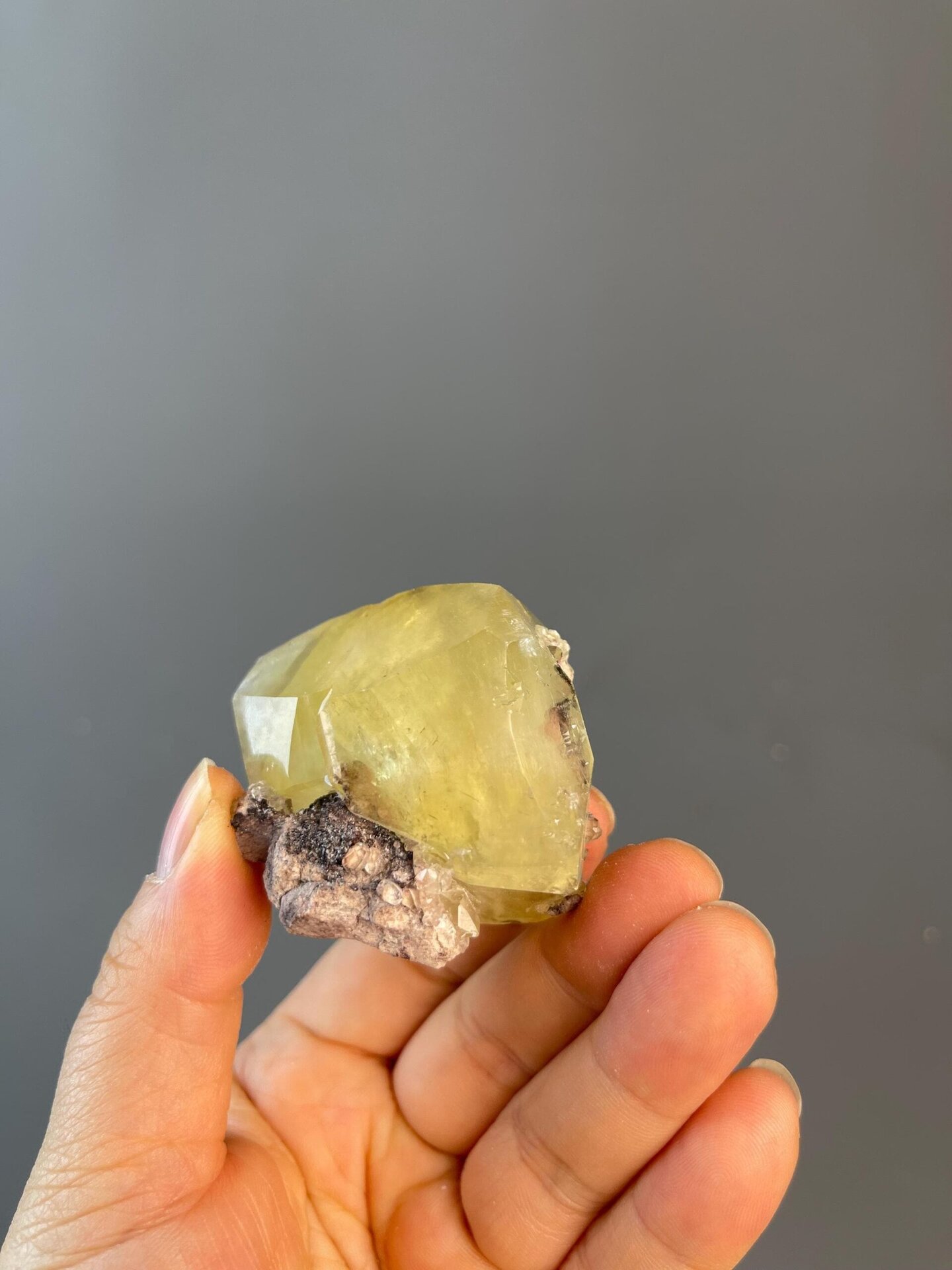 Rhombohedral yellow calcite from Hubei province