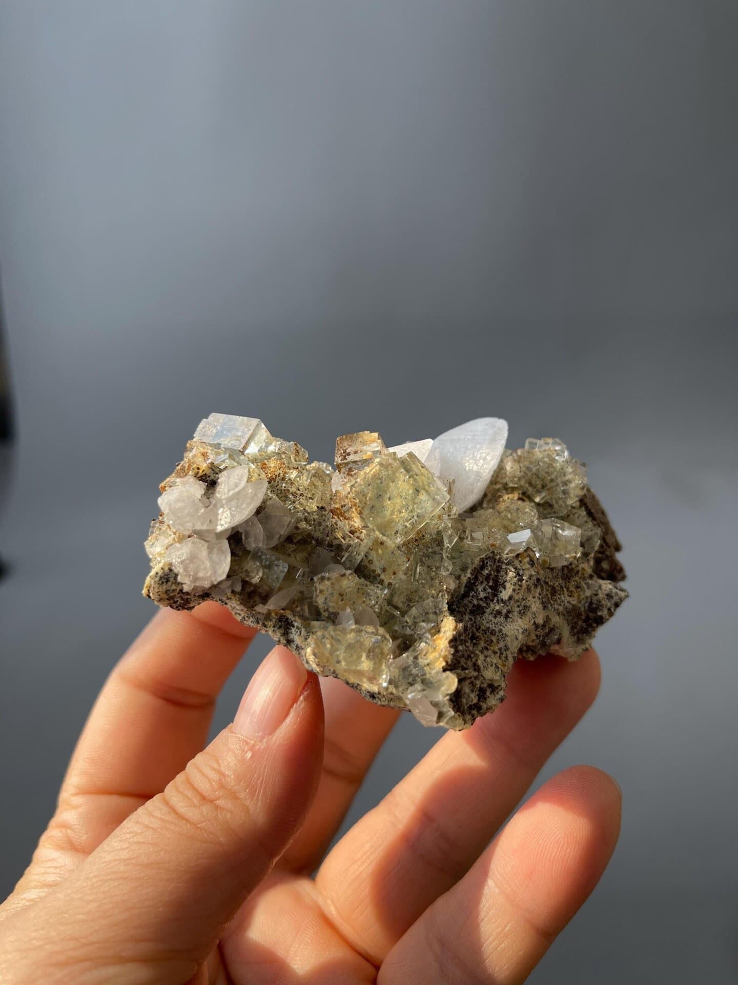 Fluorite CaF2 isometric with leopard pattern, Xianghualing