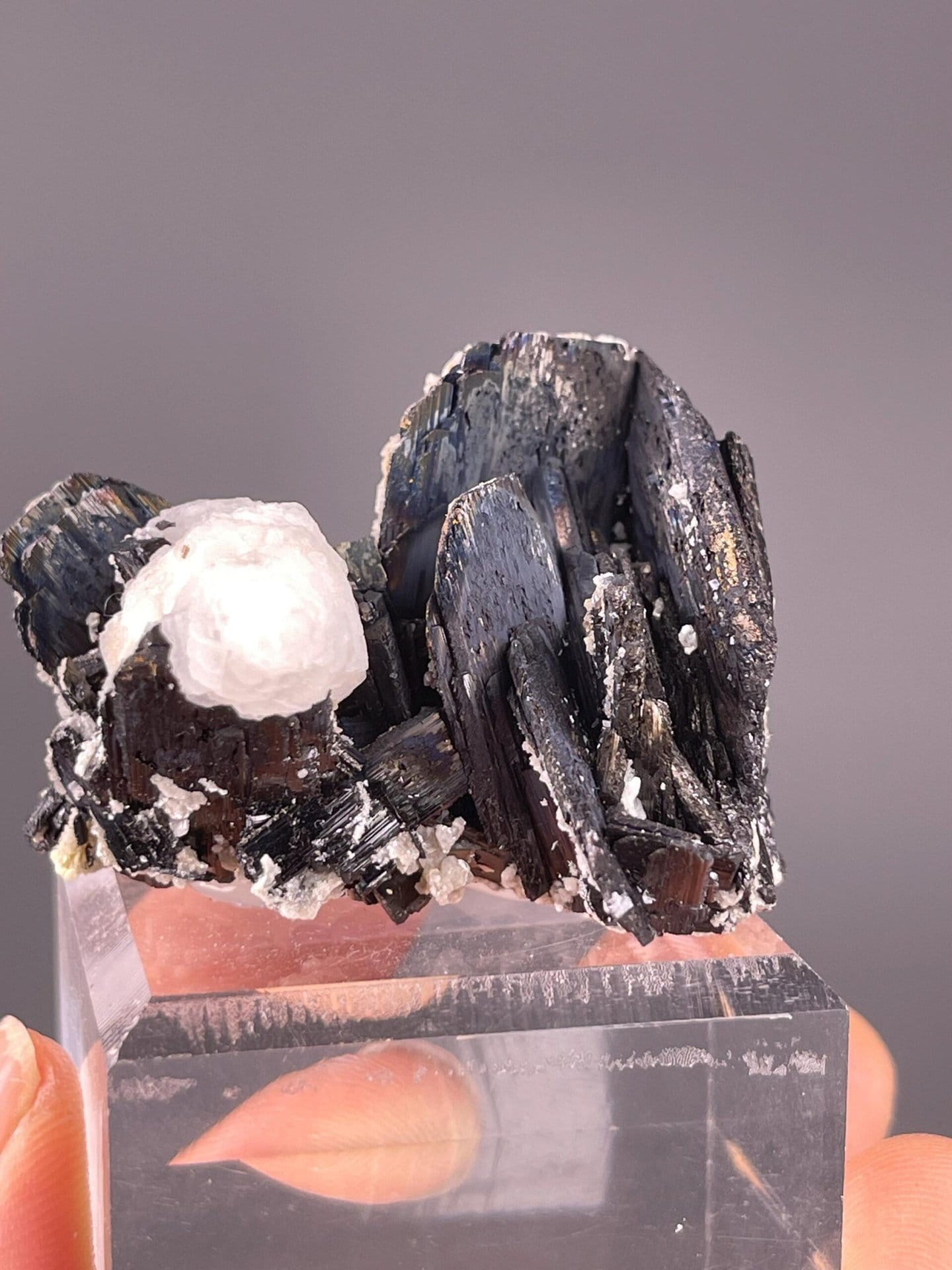 Side view of cassiterite calcite combination, Yaogangxian