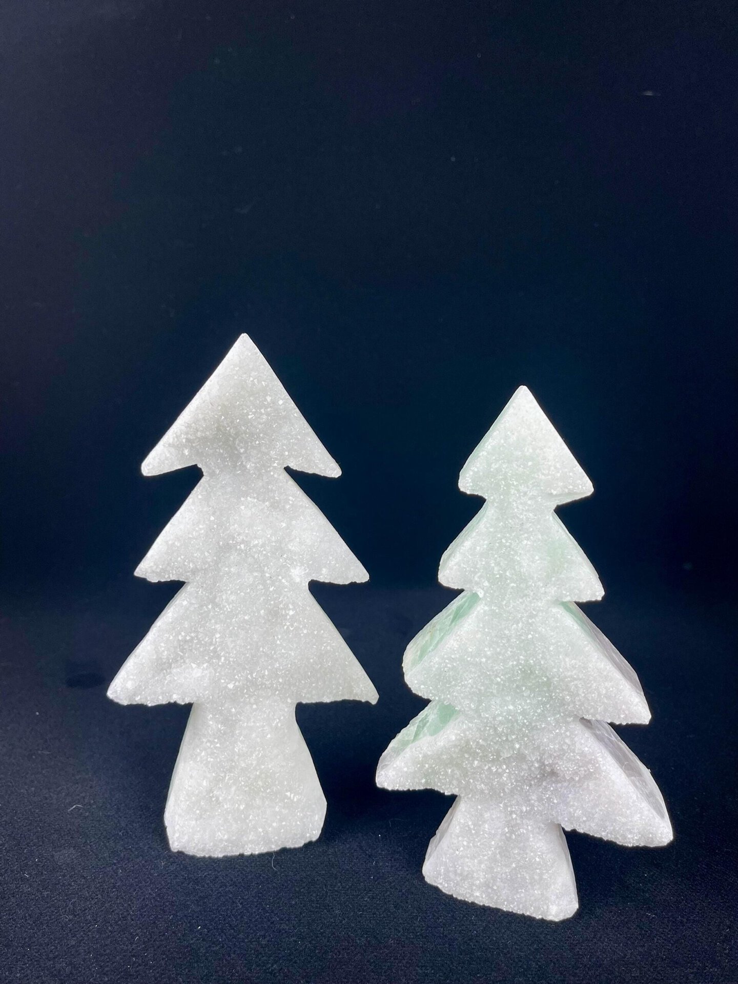Natural green and white color zoning in fluorite tree