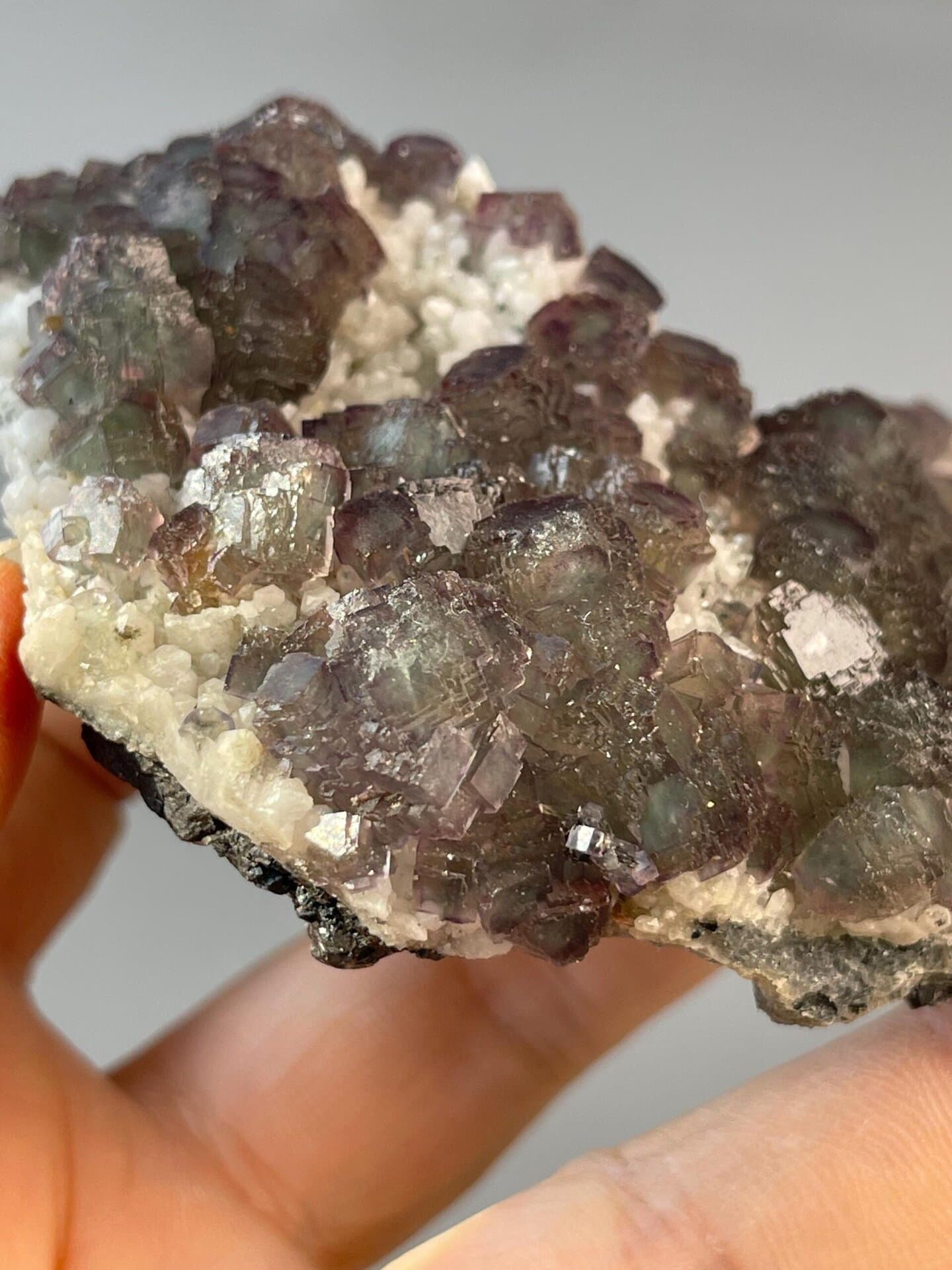 Fluorite CaF2 twinned with purple green phantoms, Mongolia