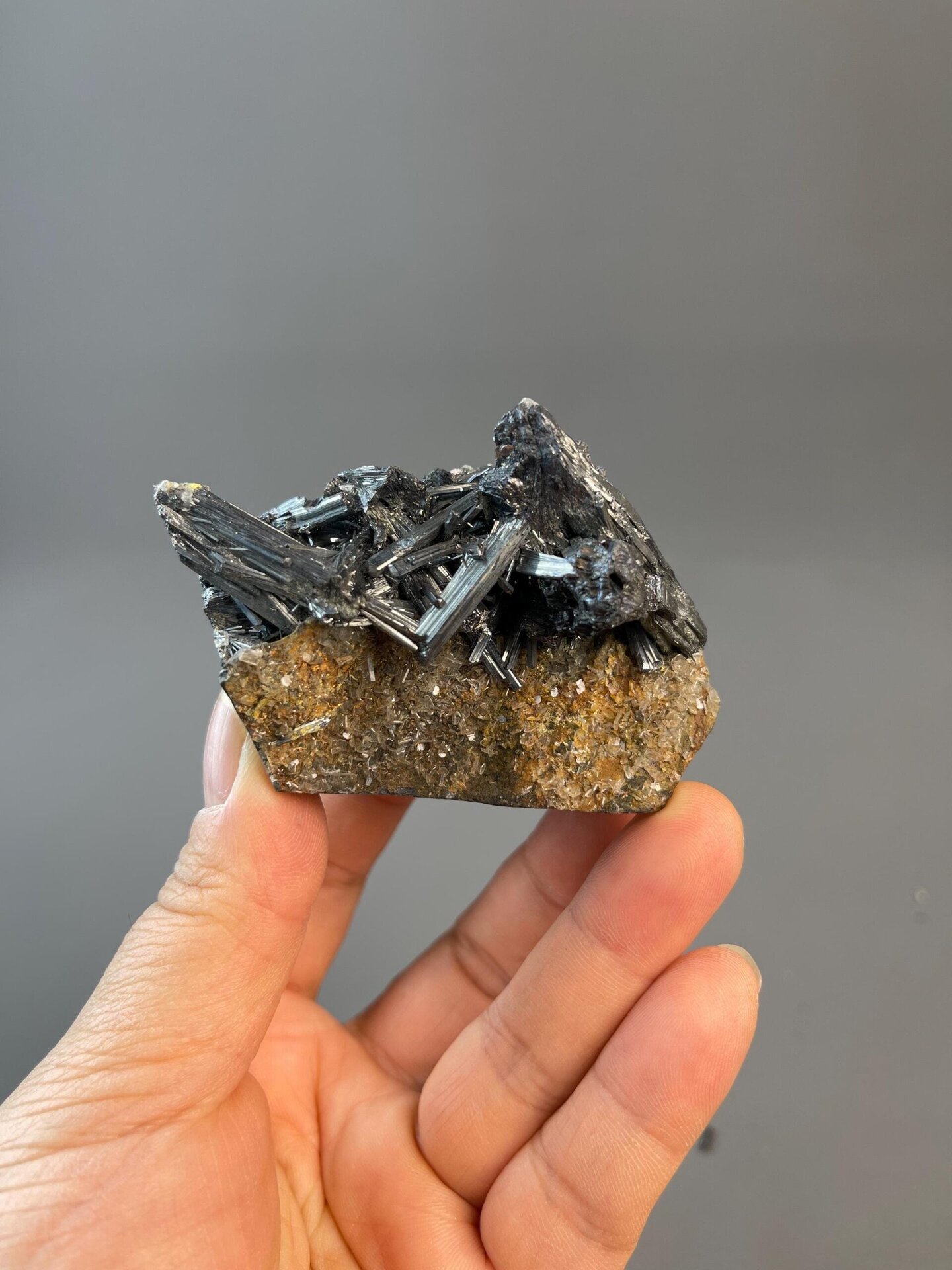 Scale view of 3.0x1.7x2.0 in stibnite cluster