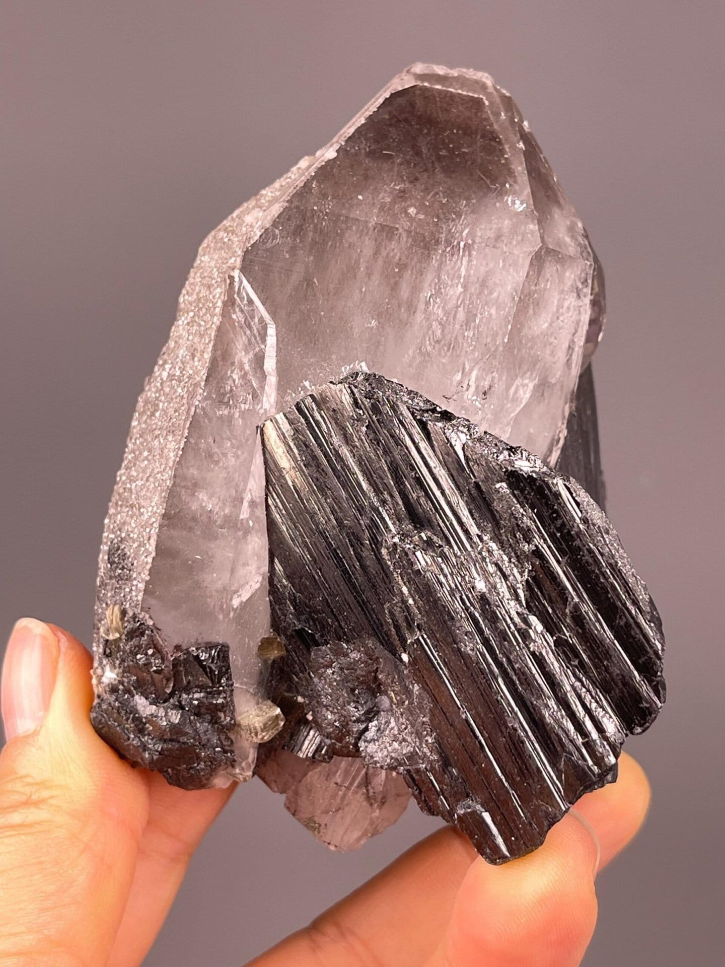 Side view of cassiterite quartz combination, Yaogangxian