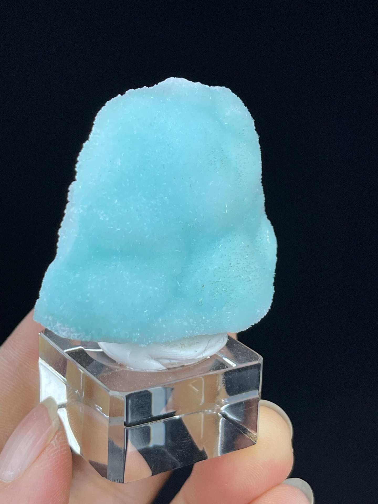 Yunnan sky-blue aragonite delicate needle crystal cluster