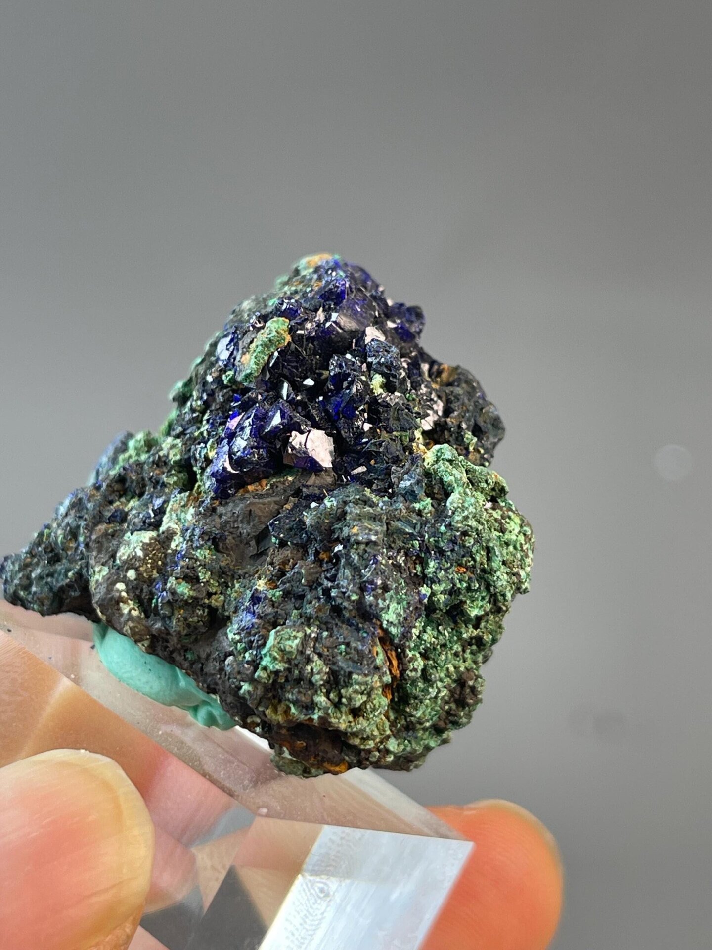 Scale view of 1.5x1.0x1.2 in iridescent chalcopyrite