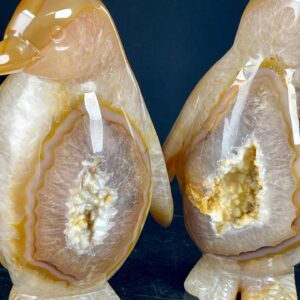 Exquisite Agate Penguin Sculptures - Hand-Carved Wonders - Crafted in Brazil - Perfect for Collectors
