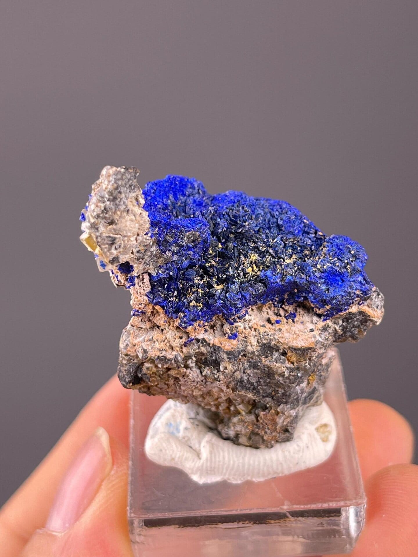 Monoclinic azurite crystals with brilliant blue coloration