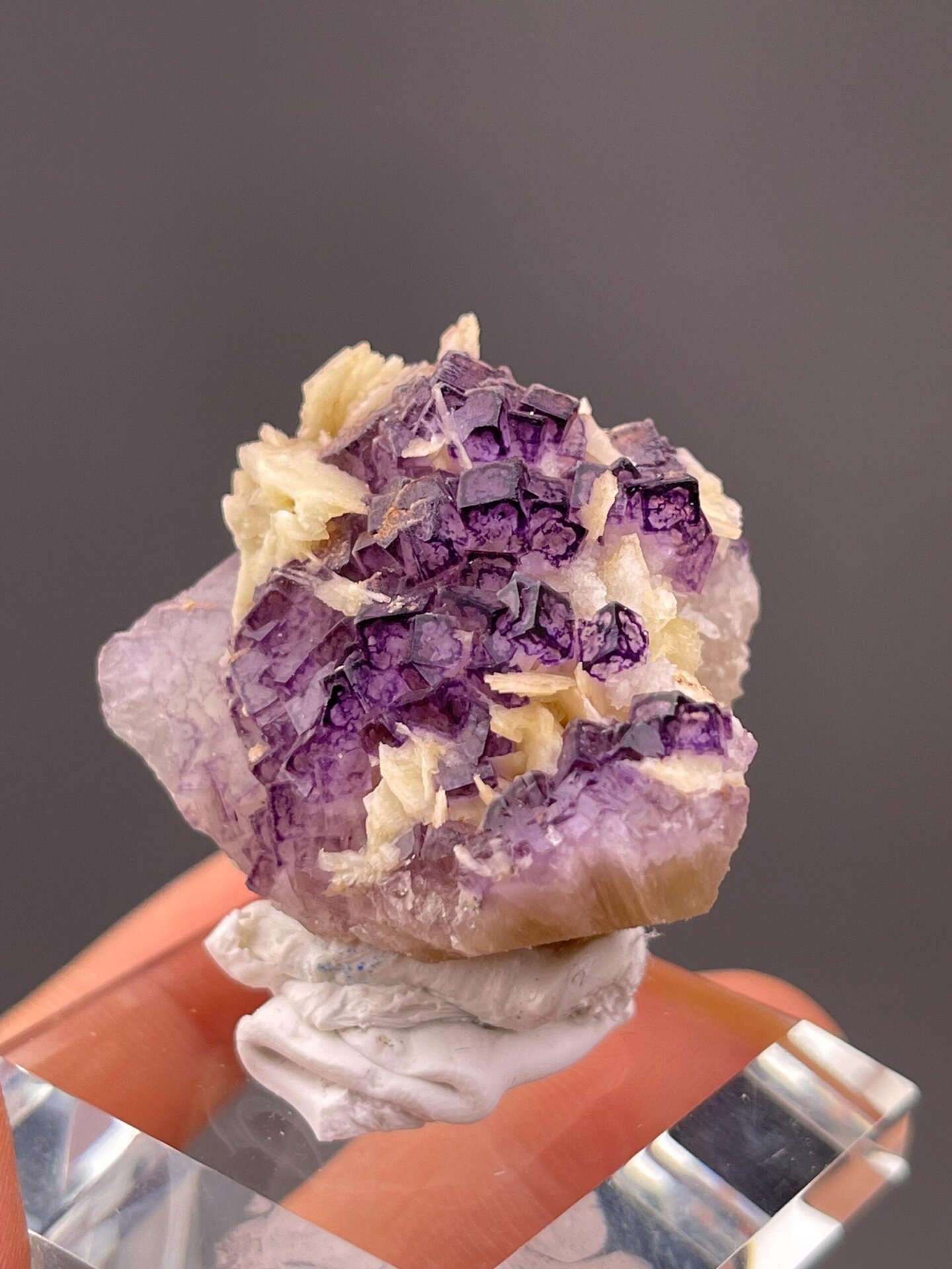 Purple fluorite specimen, 2.12 oz, vitreous luster