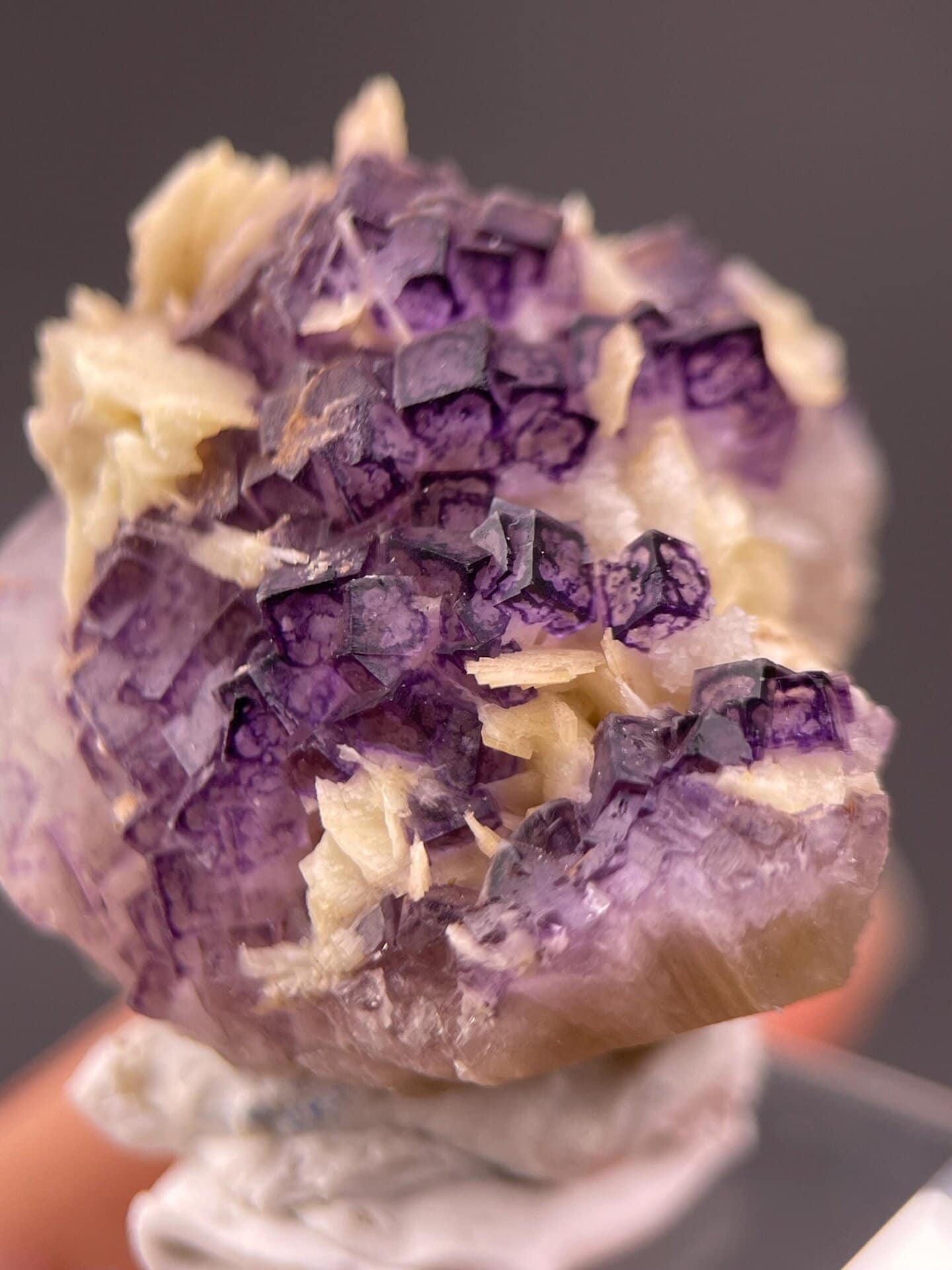 Natural purple fluorite with vitreous luster, Guizhou origin