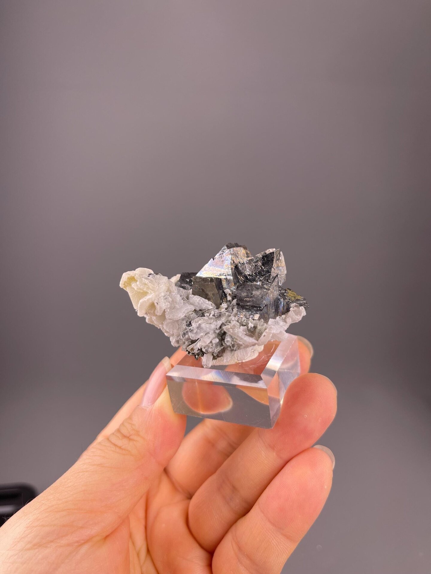 Close-up of metallic arsenopyrite crystals on white gangue