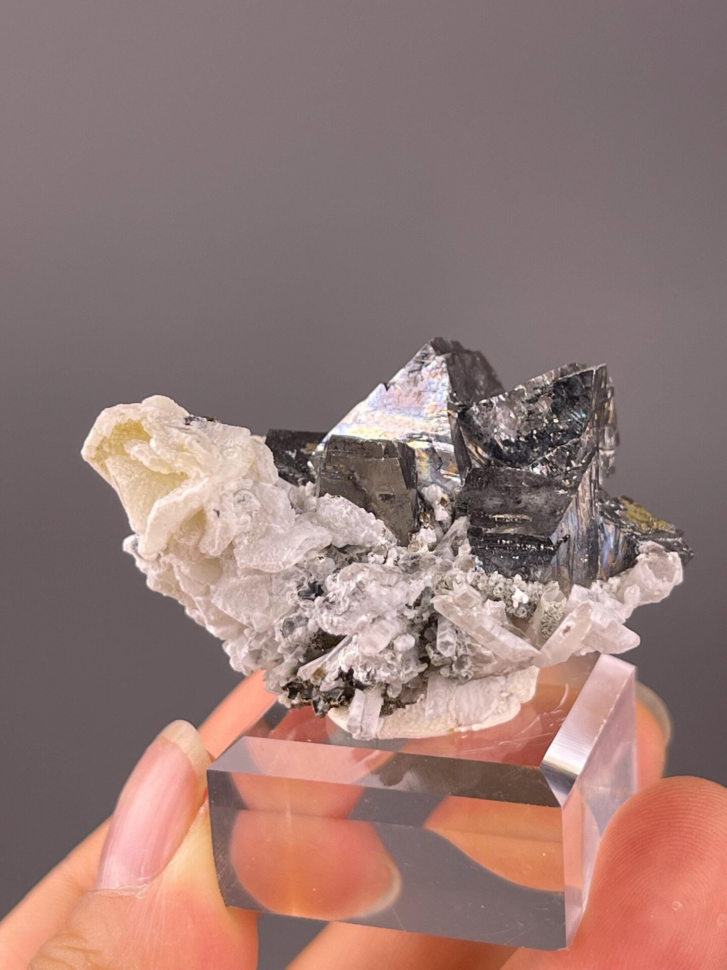 Side view of arsenopyrite quartz calcite specimen