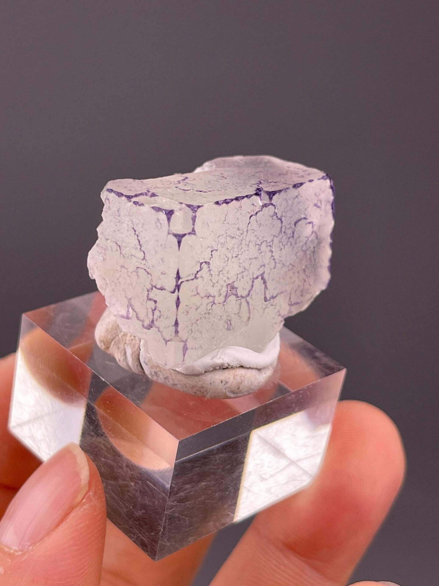 Top view of pale fluorite with purple zonal bands