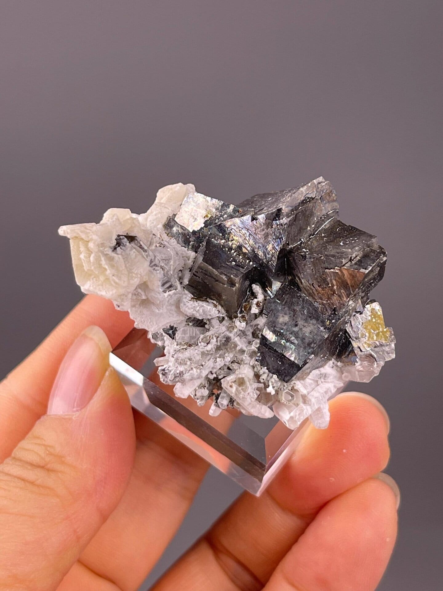 Arsenopyrite quartz calcite ruler scale reference