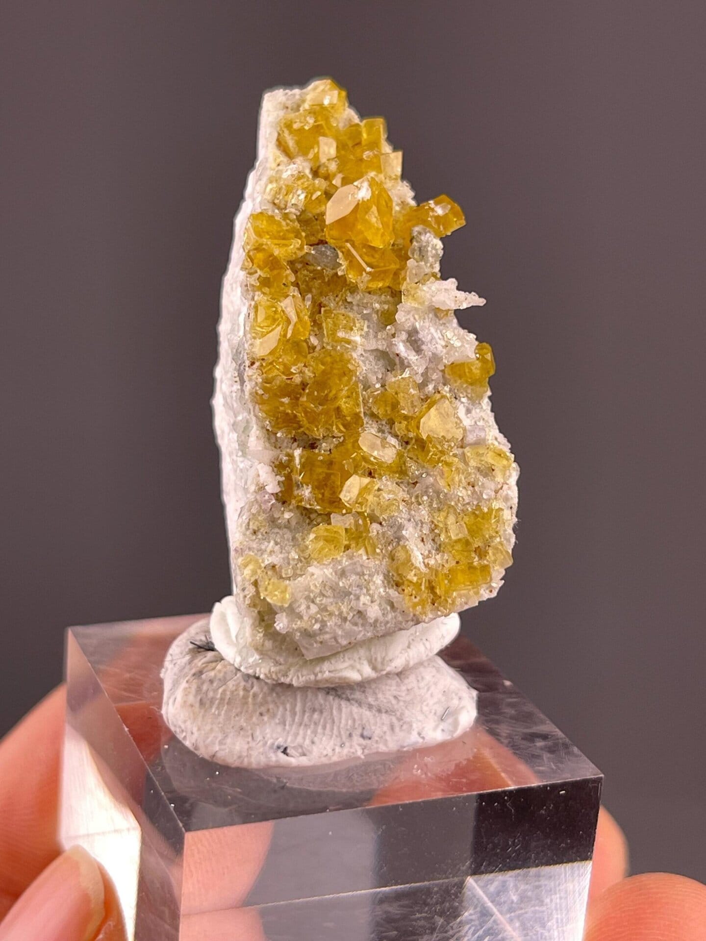 Side view of yellow fluorite cubic cluster