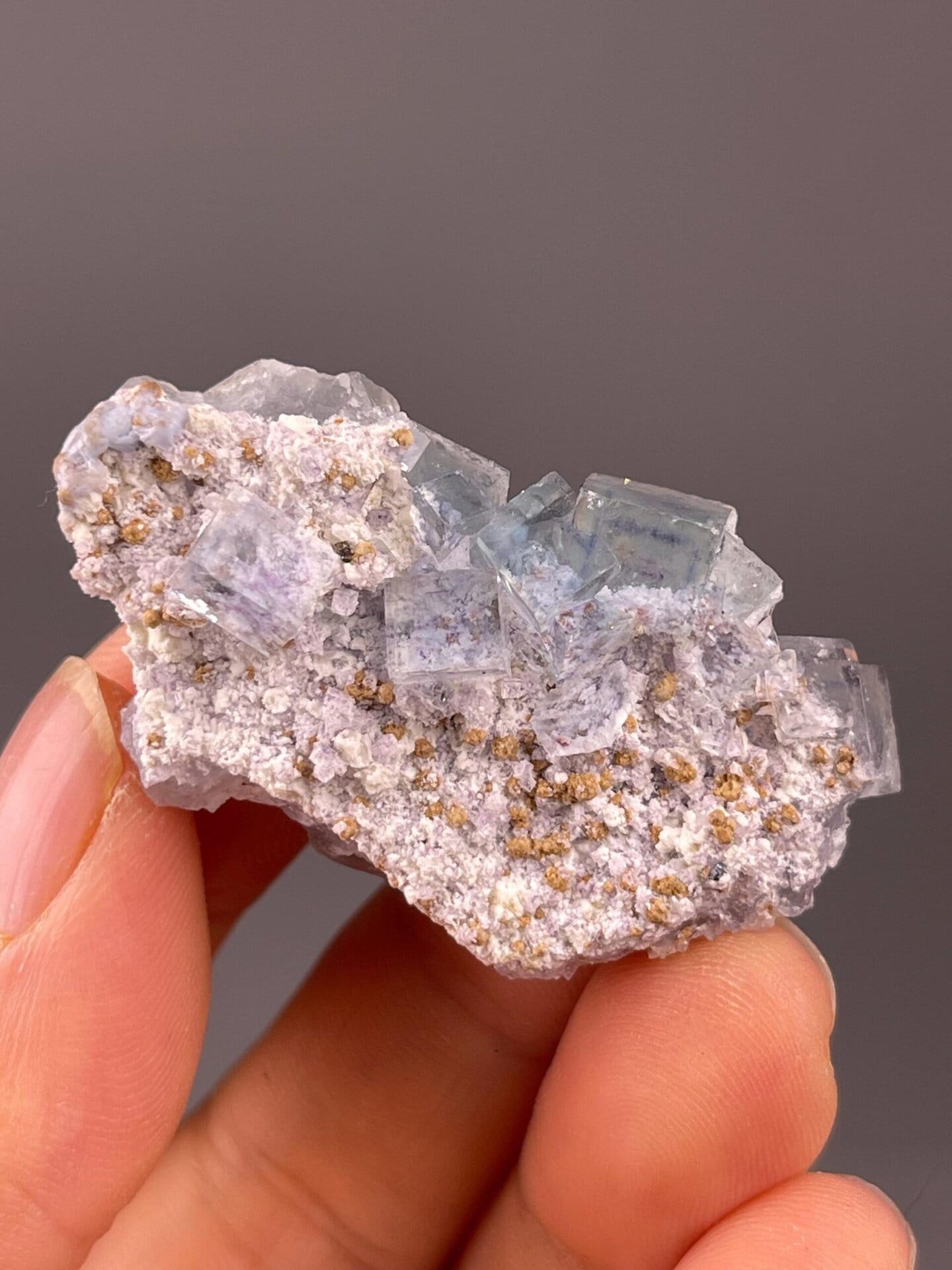 Vivid blue coloration on cubic fluorite Ma'anshan