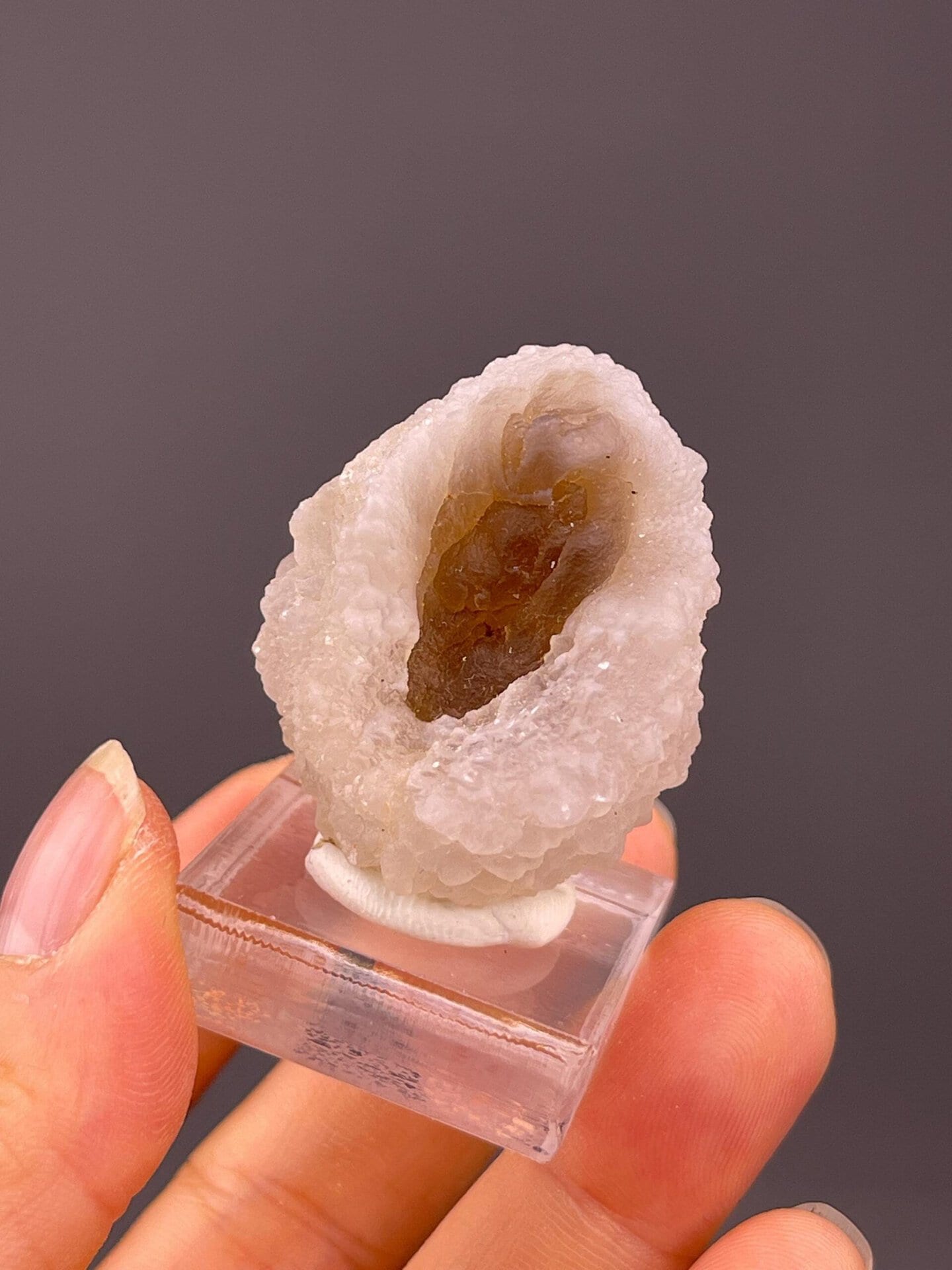 Chalcedony banding on exterior of agate geode