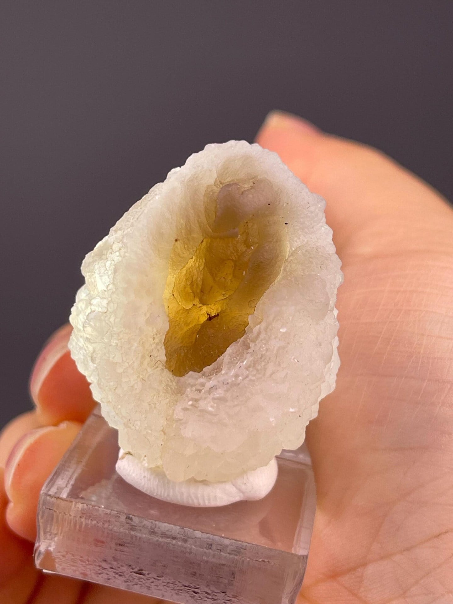 Agate geode from Hunan with ruler scale reference