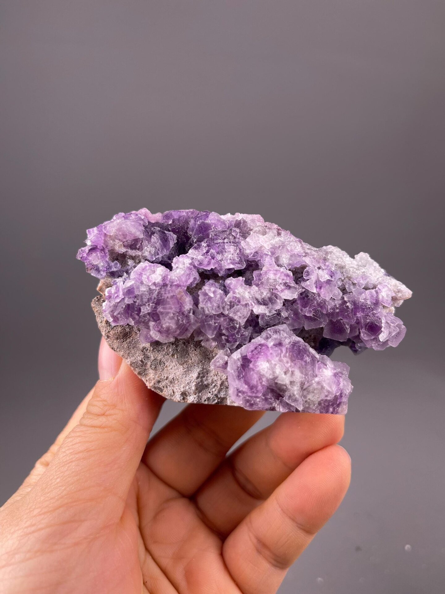 Purple fluorite Hunan cubic cluster scale reference