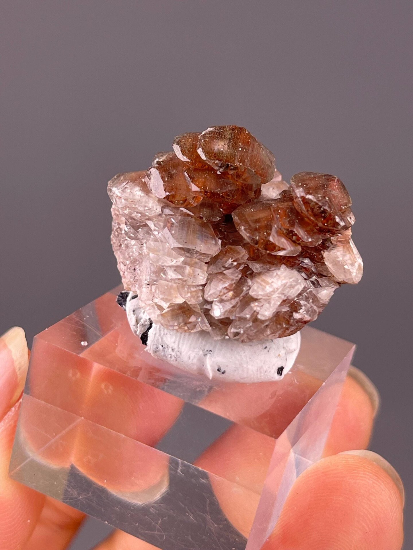 Red calcite Chenzhou scale reference view
