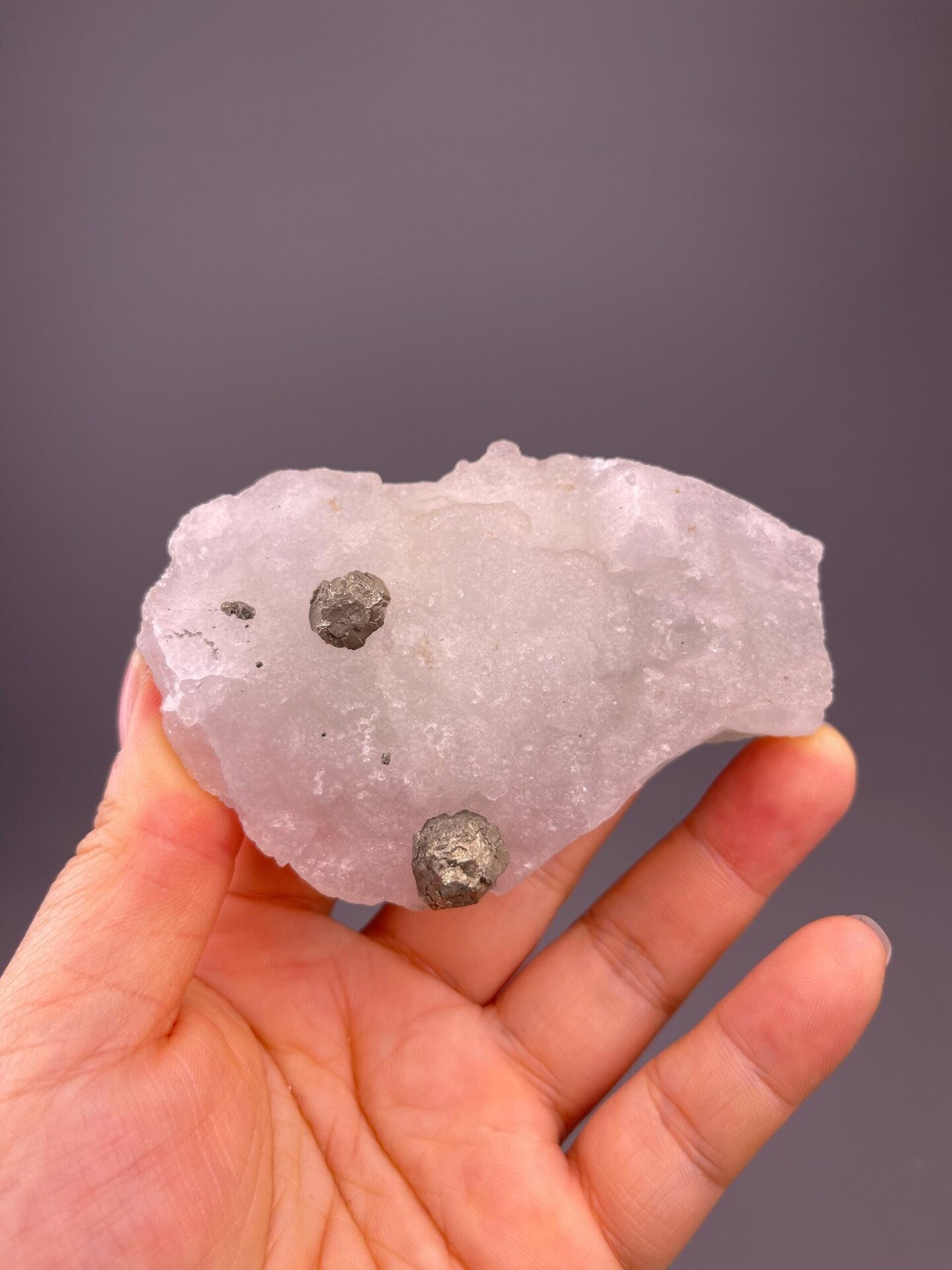 Side view of fluorite and iron ore combination