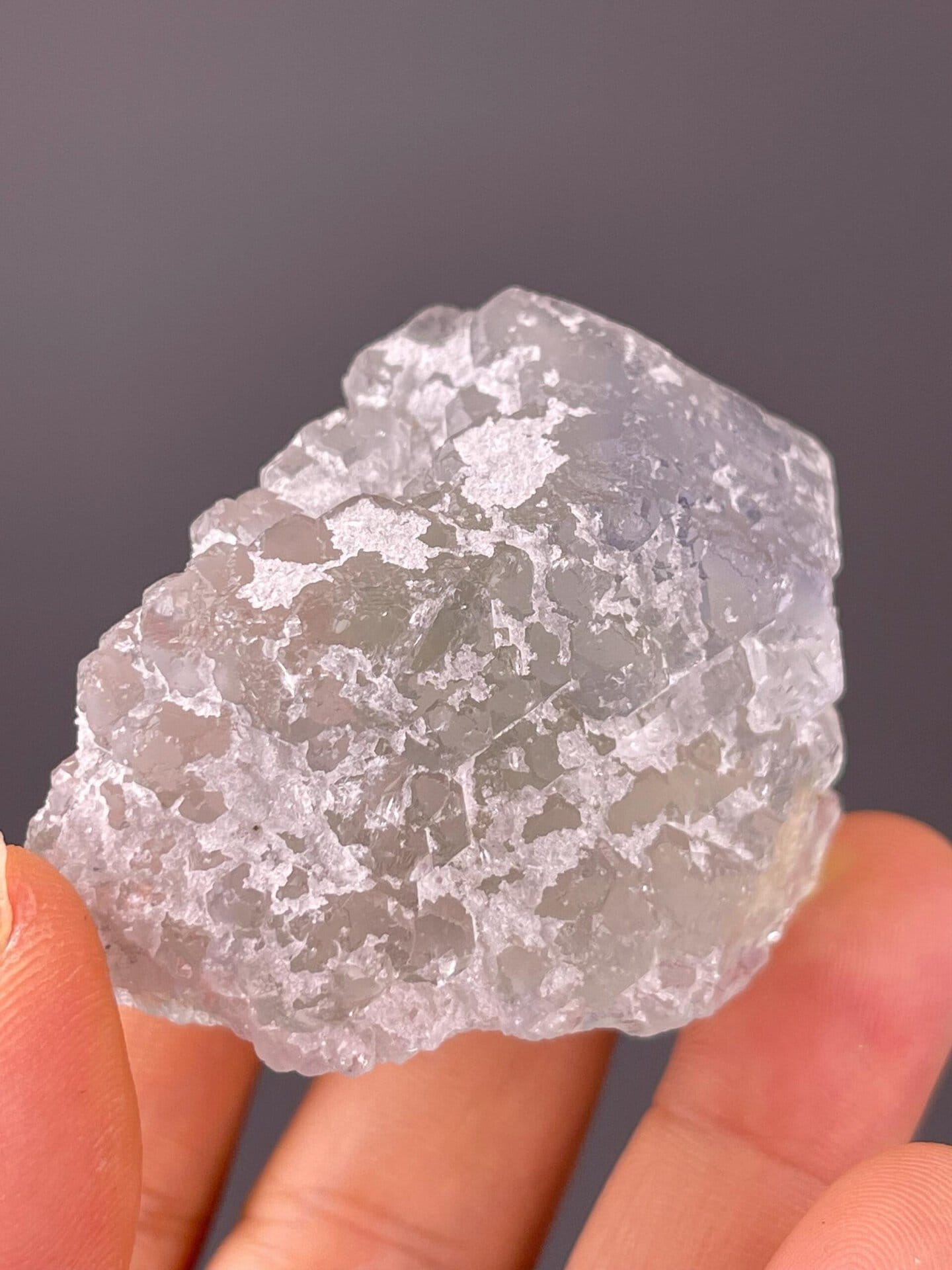 Top view of frosted quartz overgrowth on fluorite