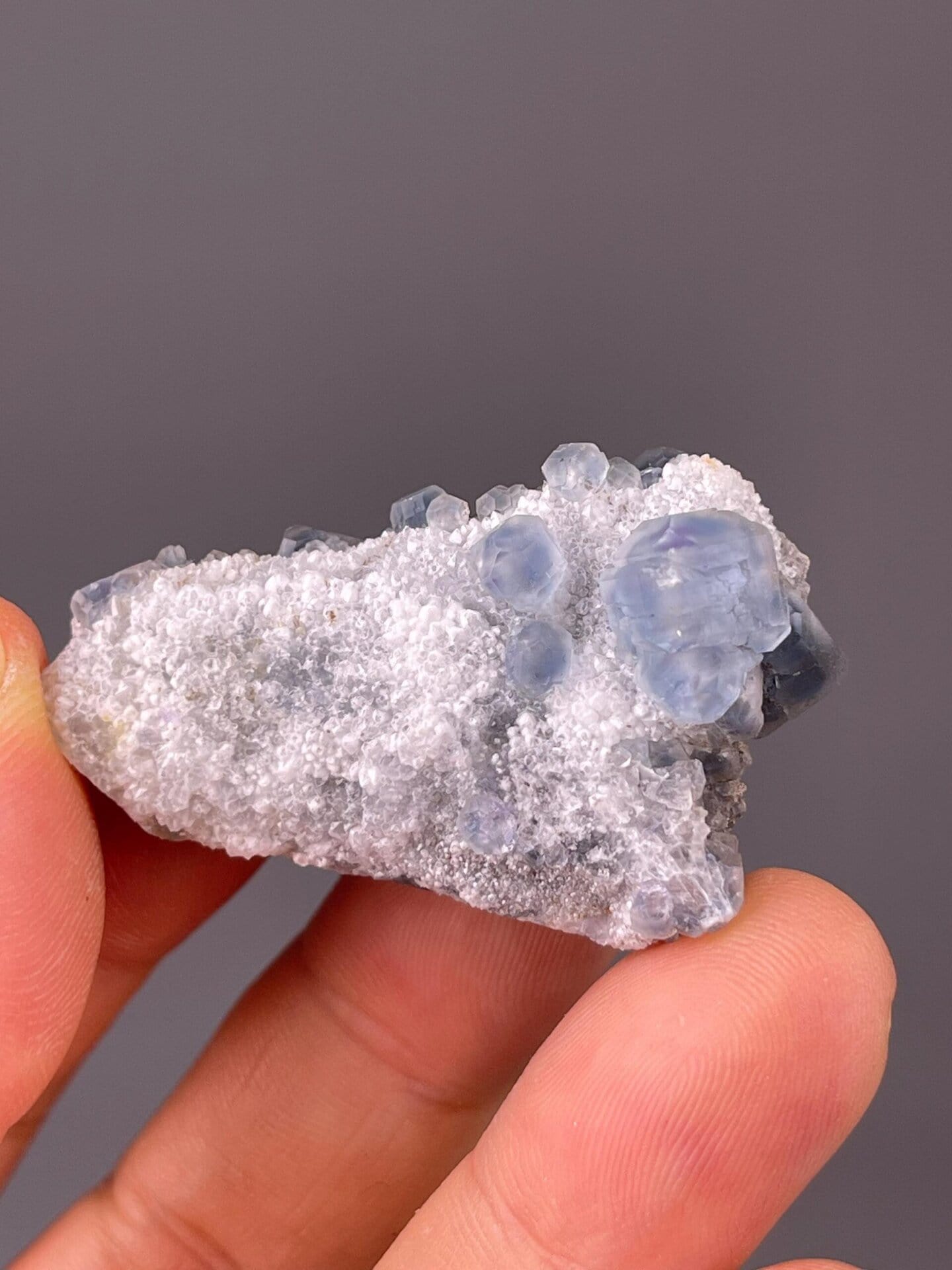 Scale reference of tanzanite-blue fluorite from Fujian