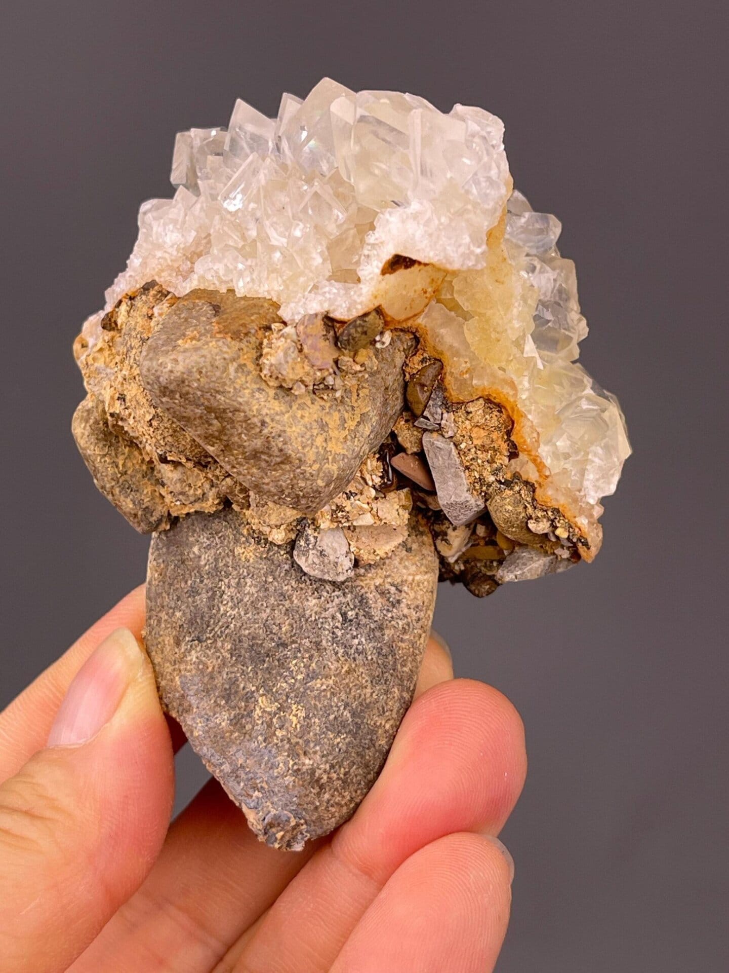 Daye Mine gypsum flower under studio lighting