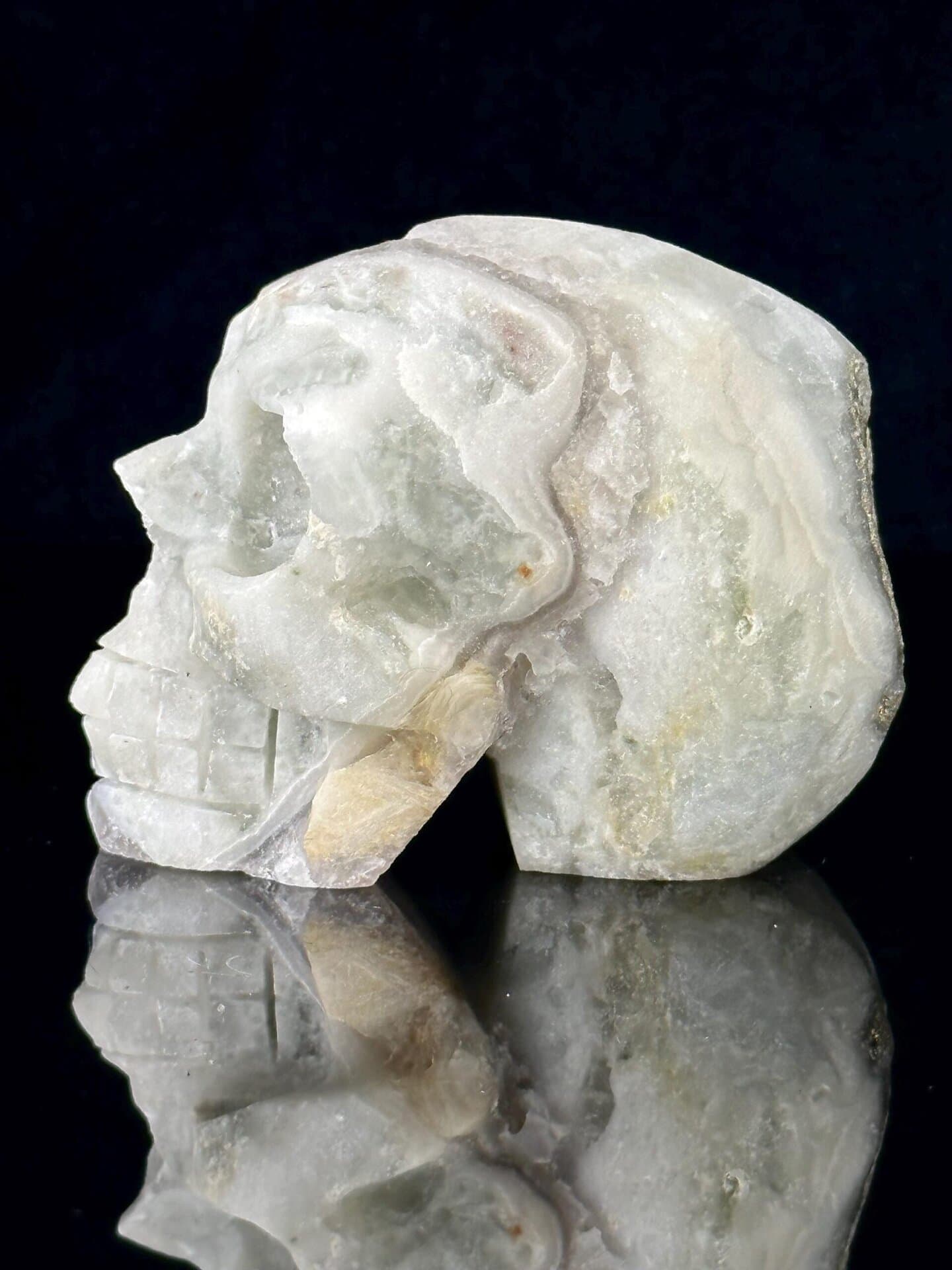 Top view of fluorite skull crown