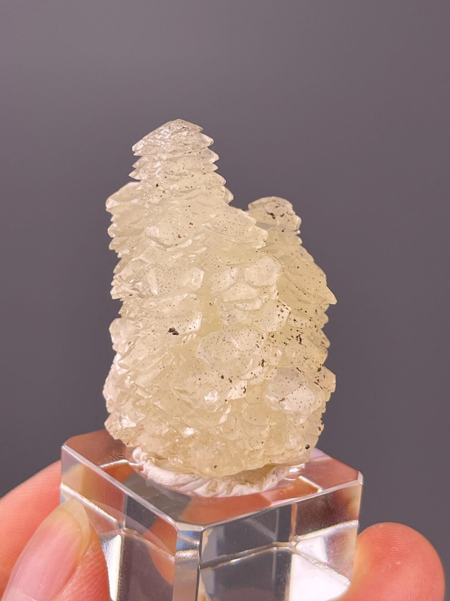 Daye Mine calcite tower under studio lighting
