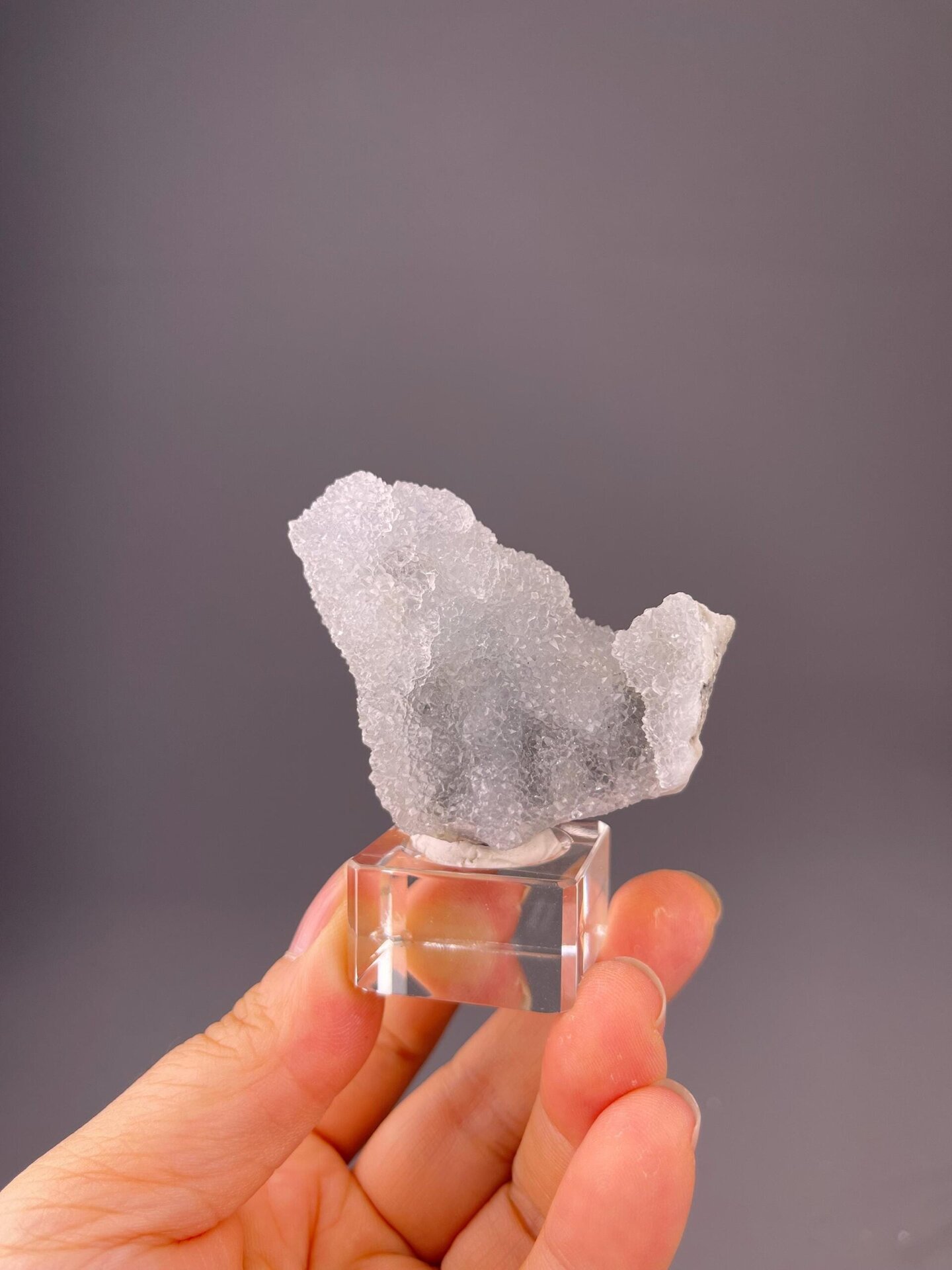 Top view of quartz-enveloped fluorite cluster