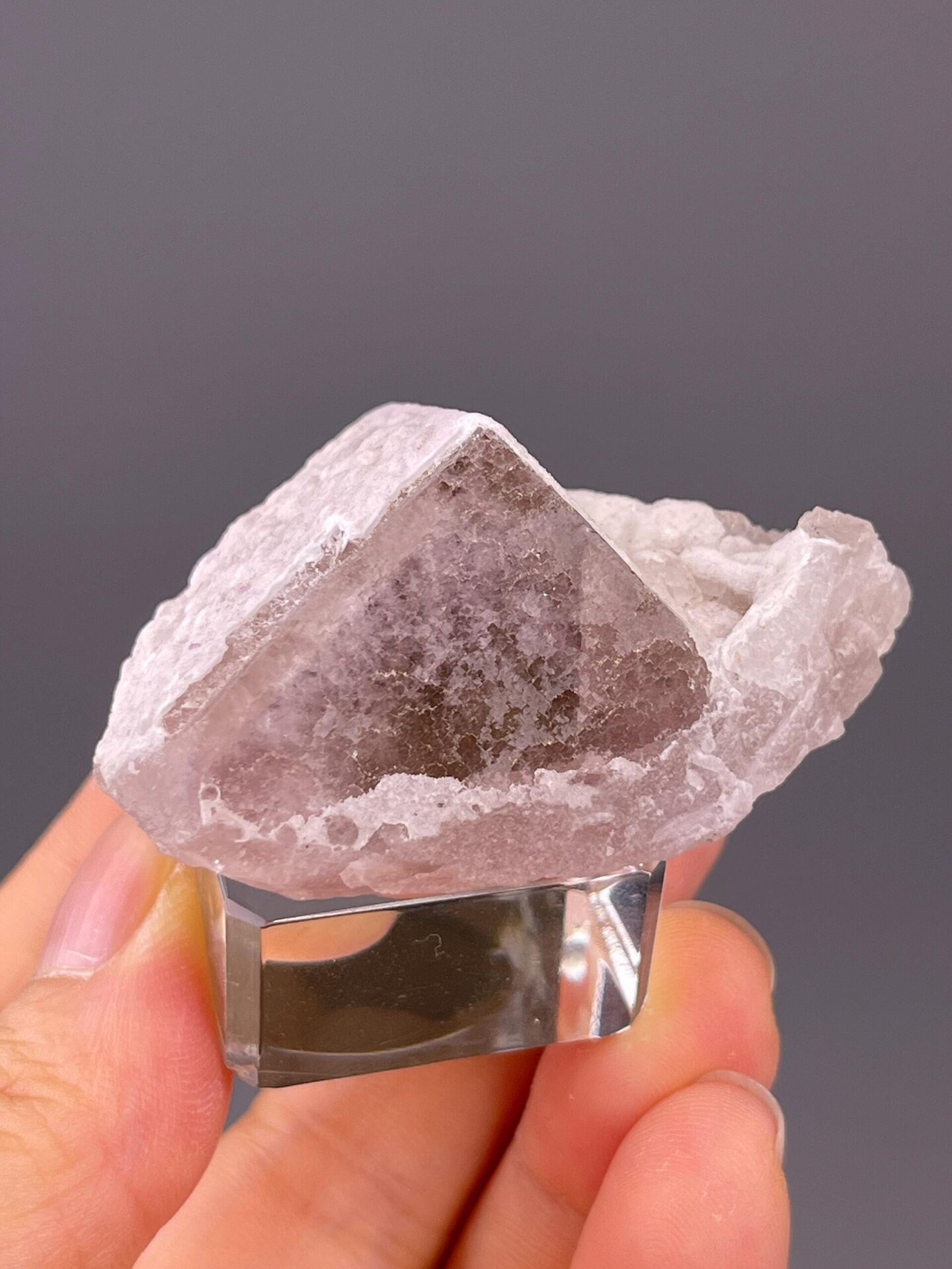 Top view of QR-code fluorite arrangement on quartz matrix