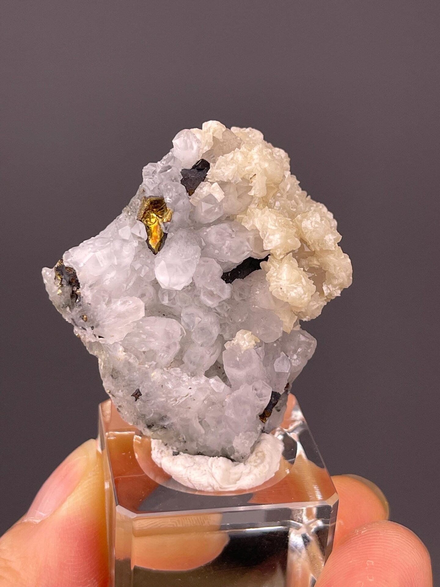 Close-up of chalcopyrite accent on quartz cluster
