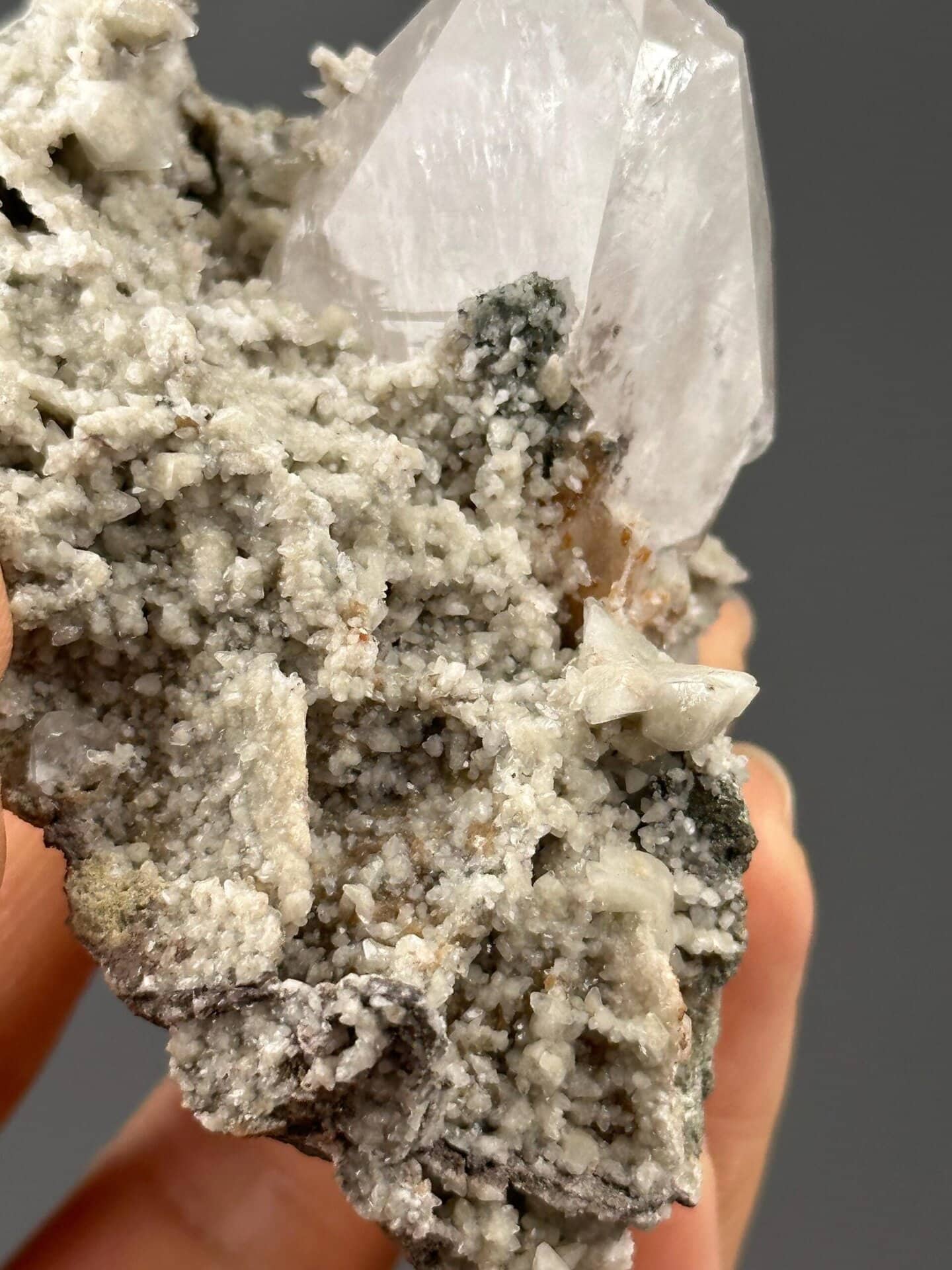 Angled view of fluorescent calcite cluster
