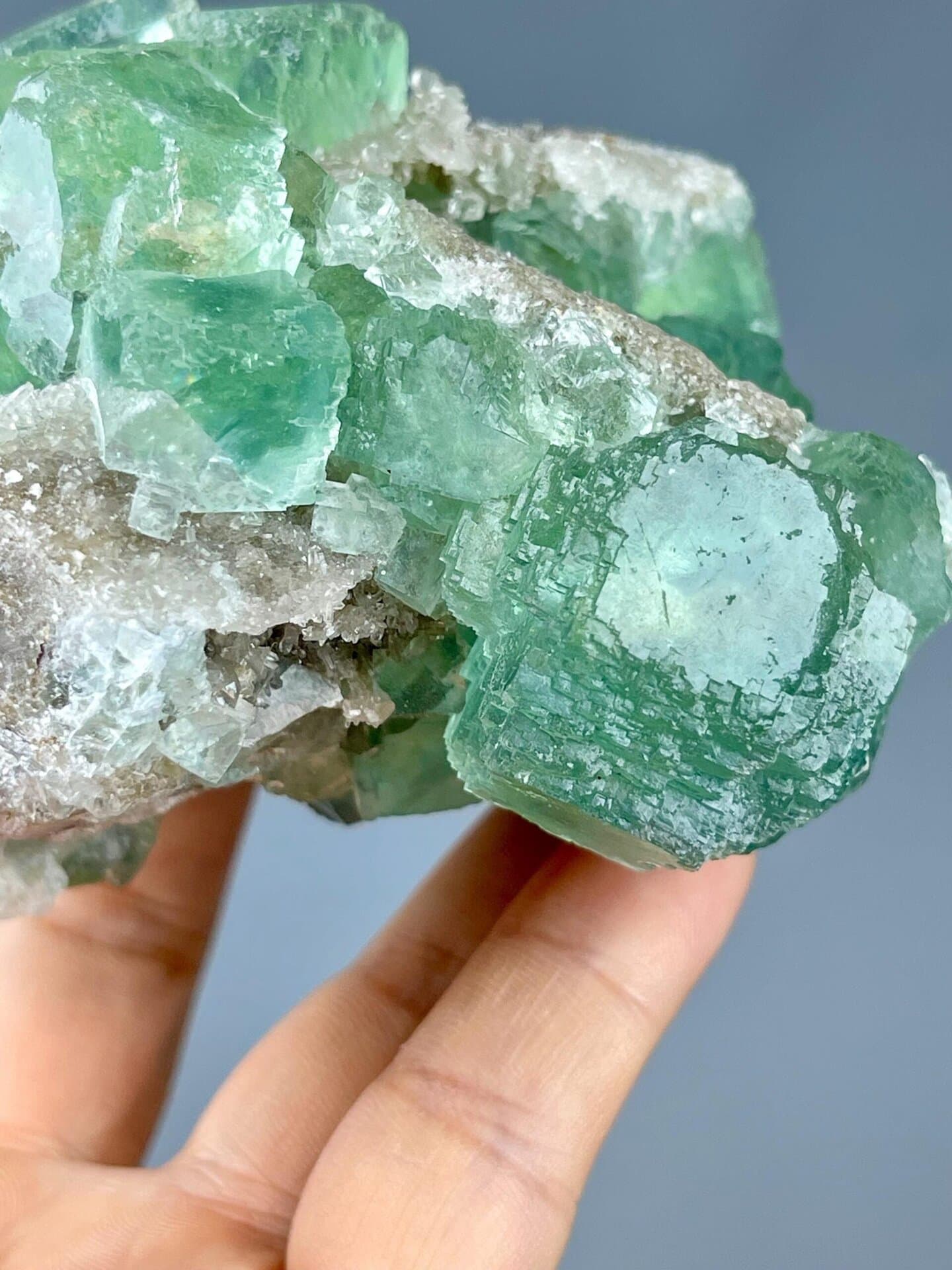 Top view of apple-green fluorite cluster, Xianghuapu Mine