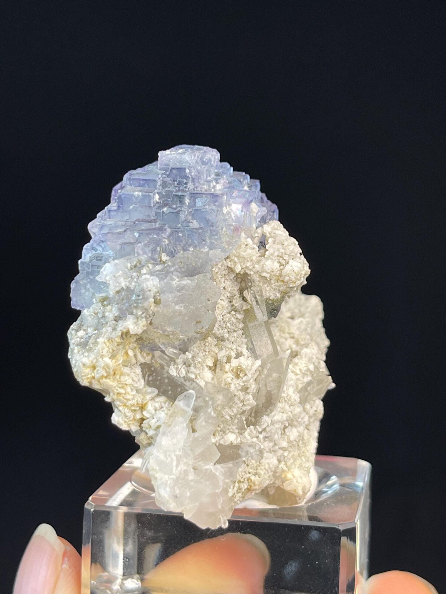 Purple fluorite layers with blue window undertones, YGX